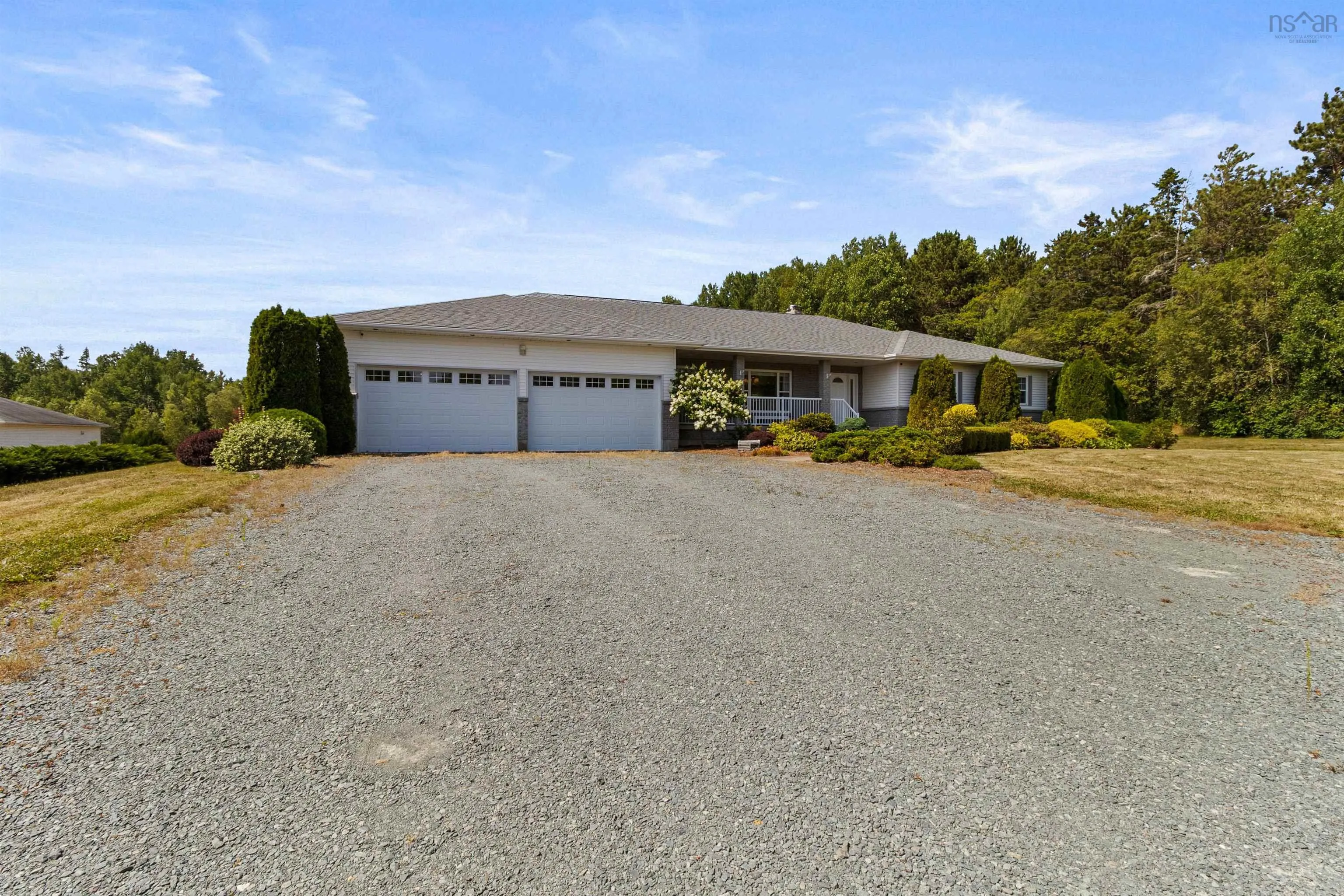25 Chase Road, Berwick West, NS B0P 1E0, 3 Bedrooms Bedrooms, ,4 BathroomsBathrooms,Residential,For Sale,Chase,202519338