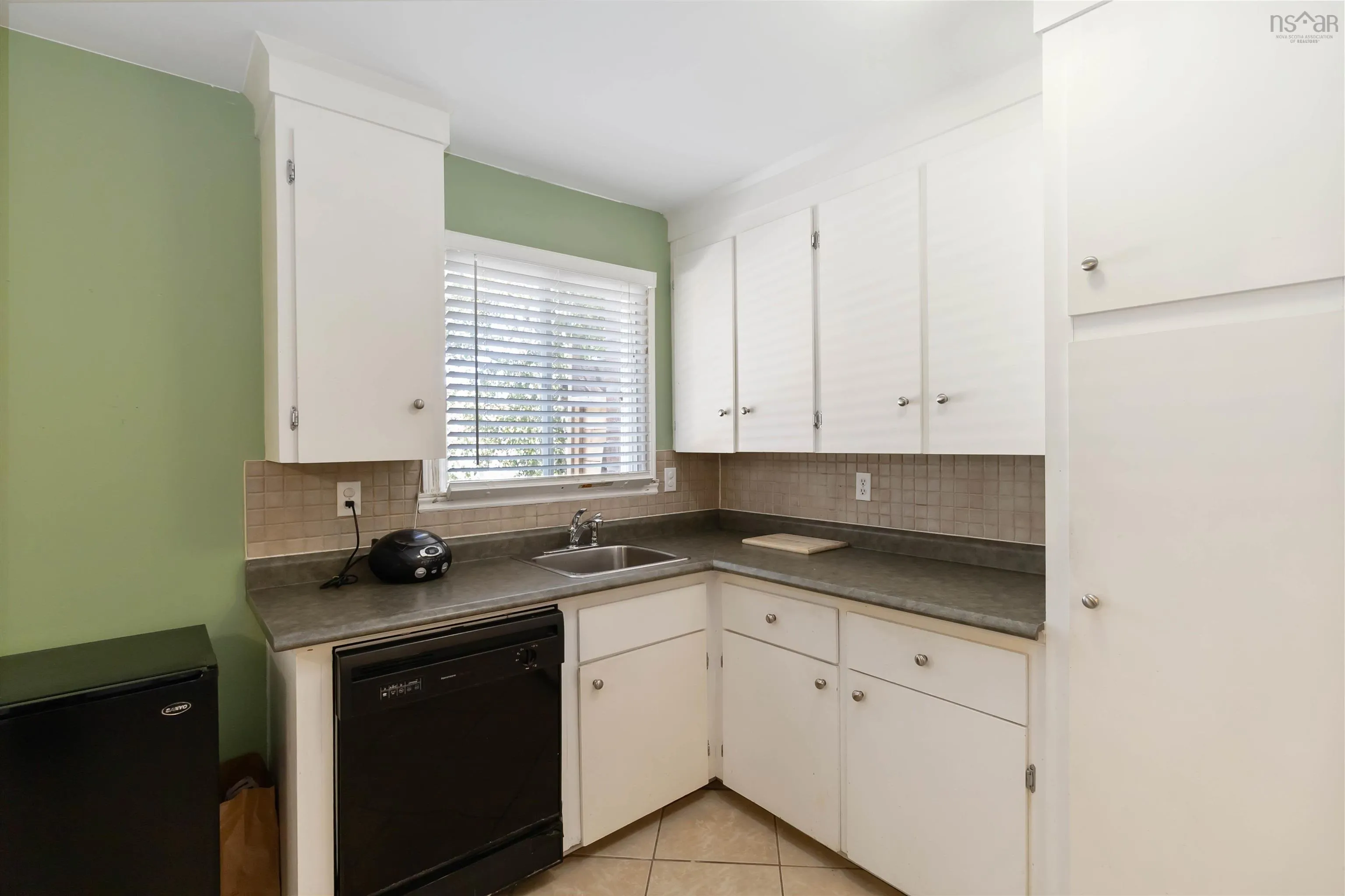 123b Adelaide Avenue, Halifax, NS B3N 2P1, 2 Bedrooms Bedrooms, ,2 BathroomsBathrooms,Residential,For Sale,Adelaide,202524229