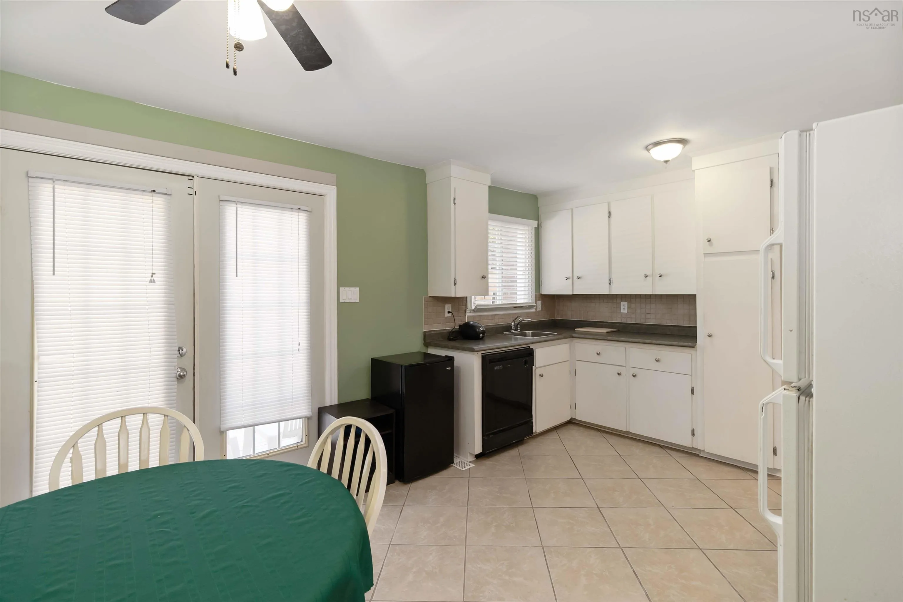 123b Adelaide Avenue, Halifax, NS B3N 2P1, 2 Bedrooms Bedrooms, ,2 BathroomsBathrooms,Residential,For Sale,Adelaide,202524229