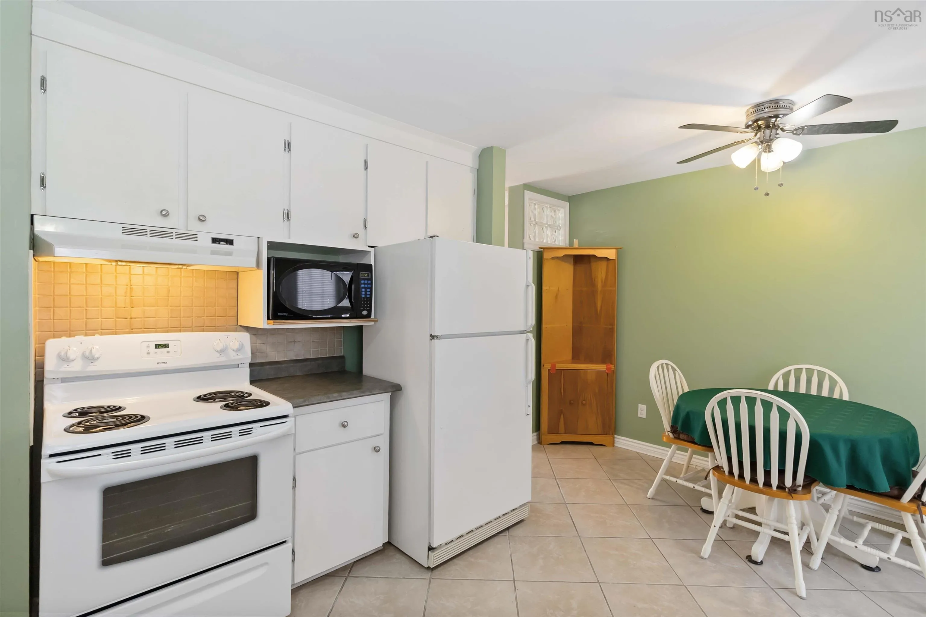 123b Adelaide Avenue, Halifax, NS B3N 2P1, 2 Bedrooms Bedrooms, ,2 BathroomsBathrooms,Residential,For Sale,Adelaide,202524229