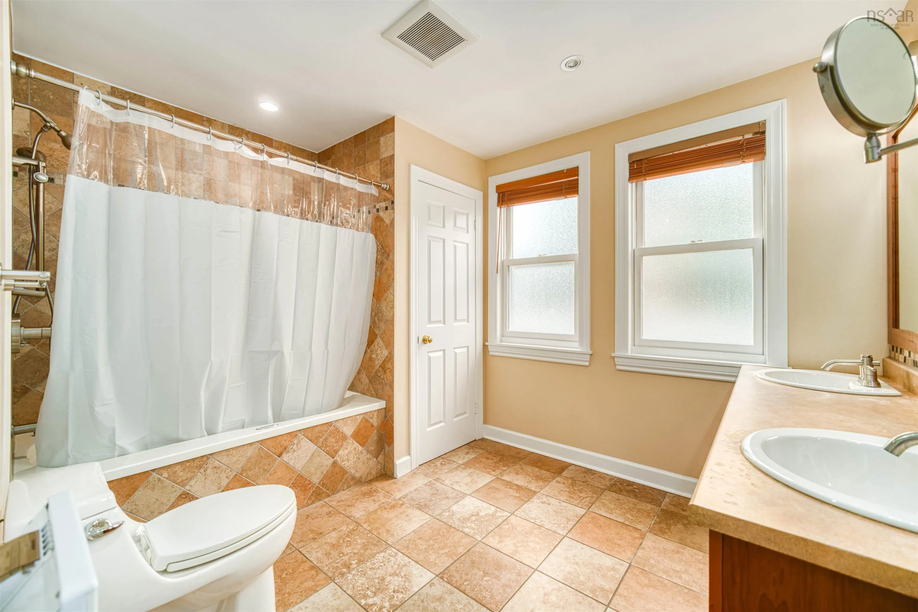 951 Lindola Place, Halifax Ns B3h 4m1, 3 Bedrooms Bedrooms, ,3 BathroomsBathrooms,Residential,For Sale,Lindola,202504657