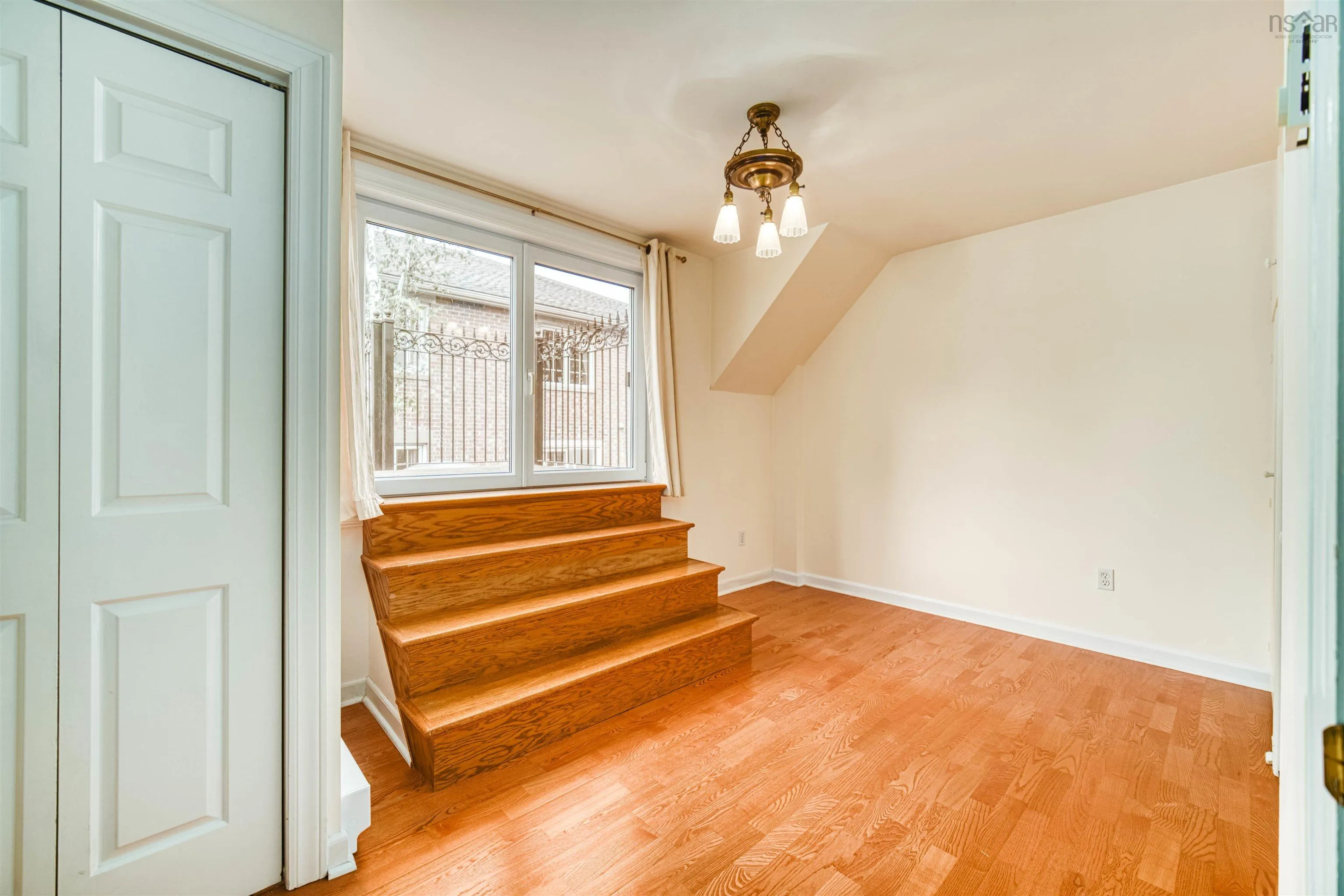 951 Lindola Place, Halifax Ns B3h 4m1, 3 Bedrooms Bedrooms, ,3 BathroomsBathrooms,Residential,For Sale,Lindola,202504657