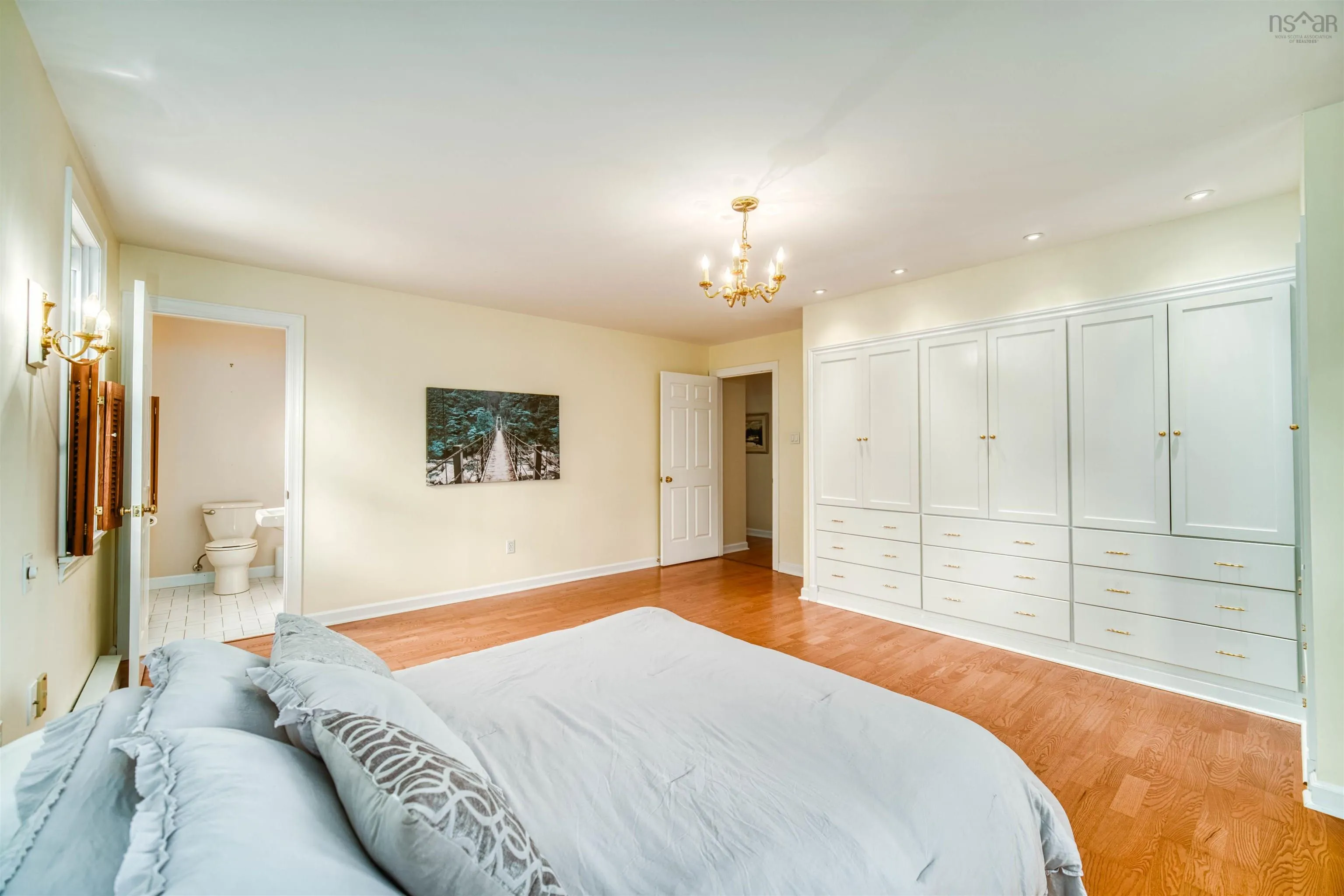 951 Lindola Place, Halifax Ns B3h 4m1, 3 Bedrooms Bedrooms, ,3 BathroomsBathrooms,Residential,For Sale,Lindola,202504657