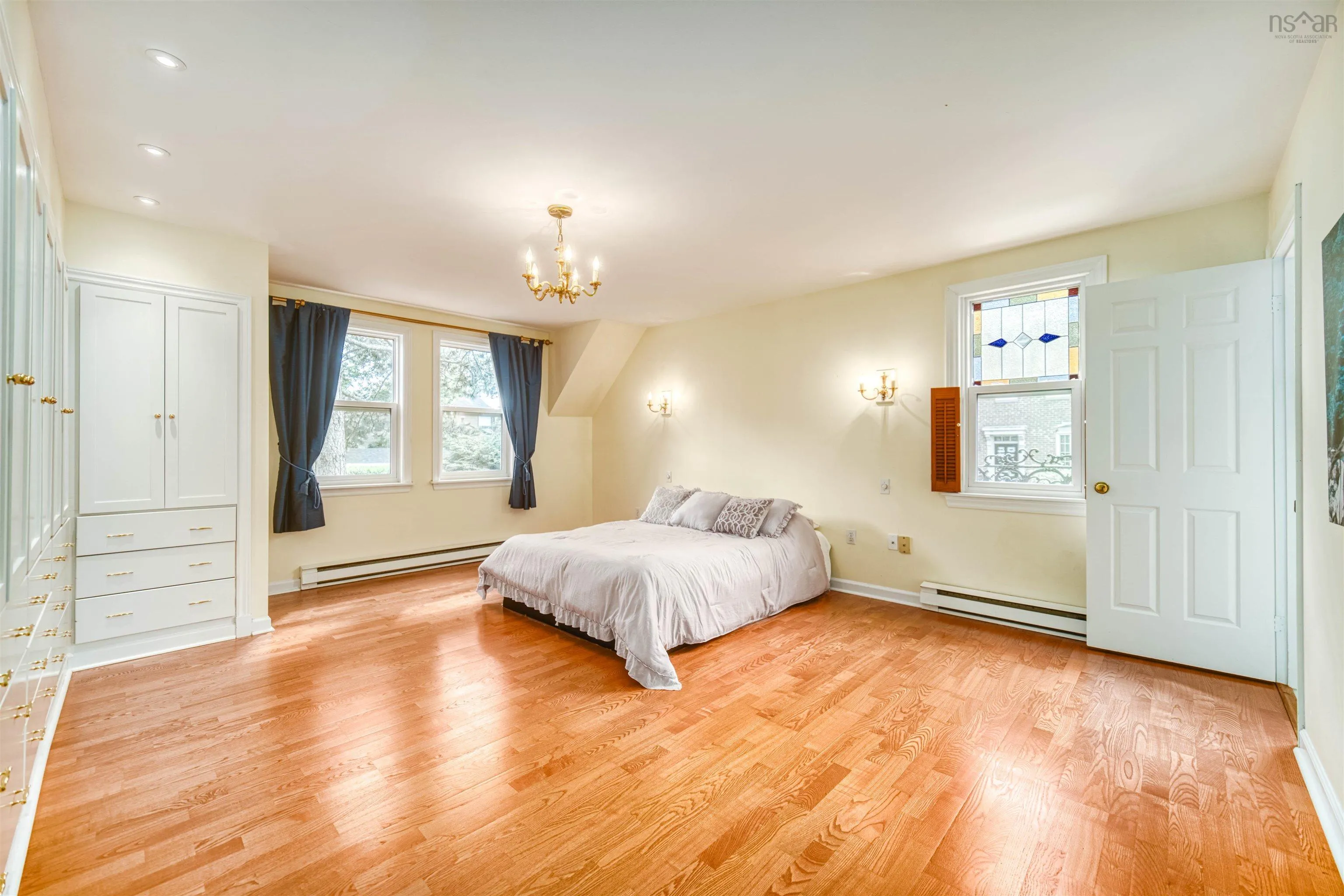 951 Lindola Place, Halifax Ns B3h 4m1, 3 Bedrooms Bedrooms, ,3 BathroomsBathrooms,Residential,For Sale,Lindola,202504657