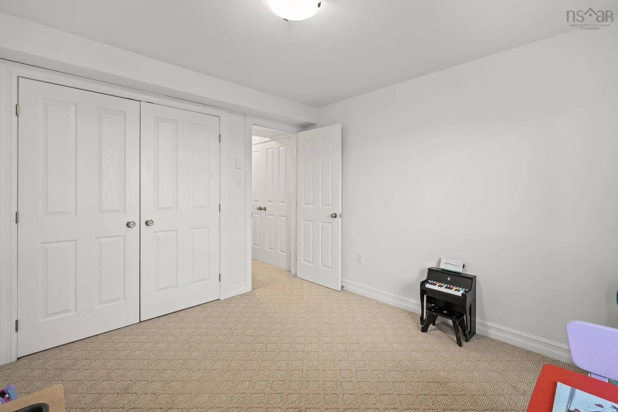 24 Vanier Way, Bedford, NS B4A 0A4, 5 Bedrooms Bedrooms, ,4 BathroomsBathrooms,Residential,For Sale,Vanier,202524824