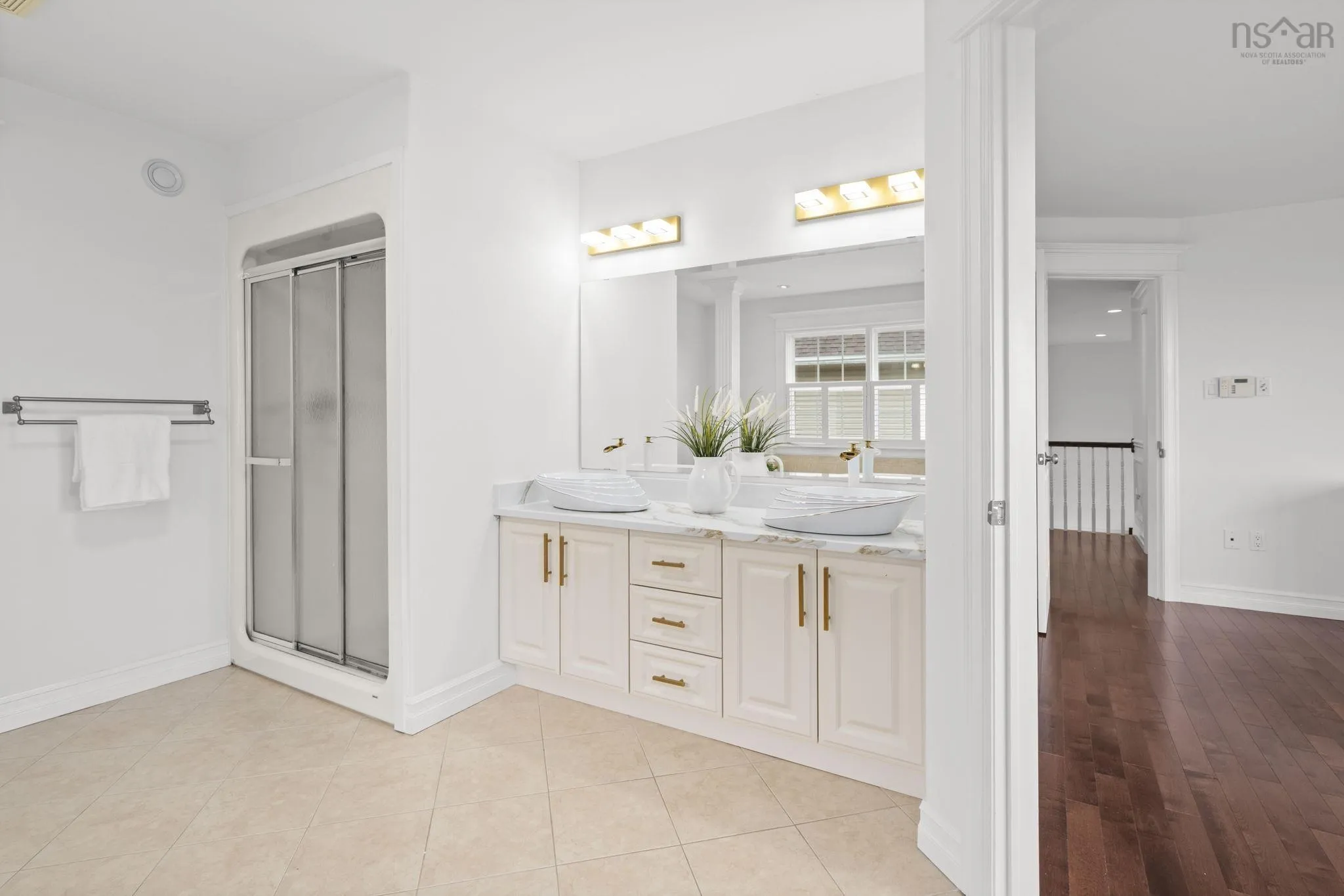 24 Vanier Way, Bedford, NS B4A 0A4, 5 Bedrooms Bedrooms, ,4 BathroomsBathrooms,Residential,For Sale,Vanier,202524824