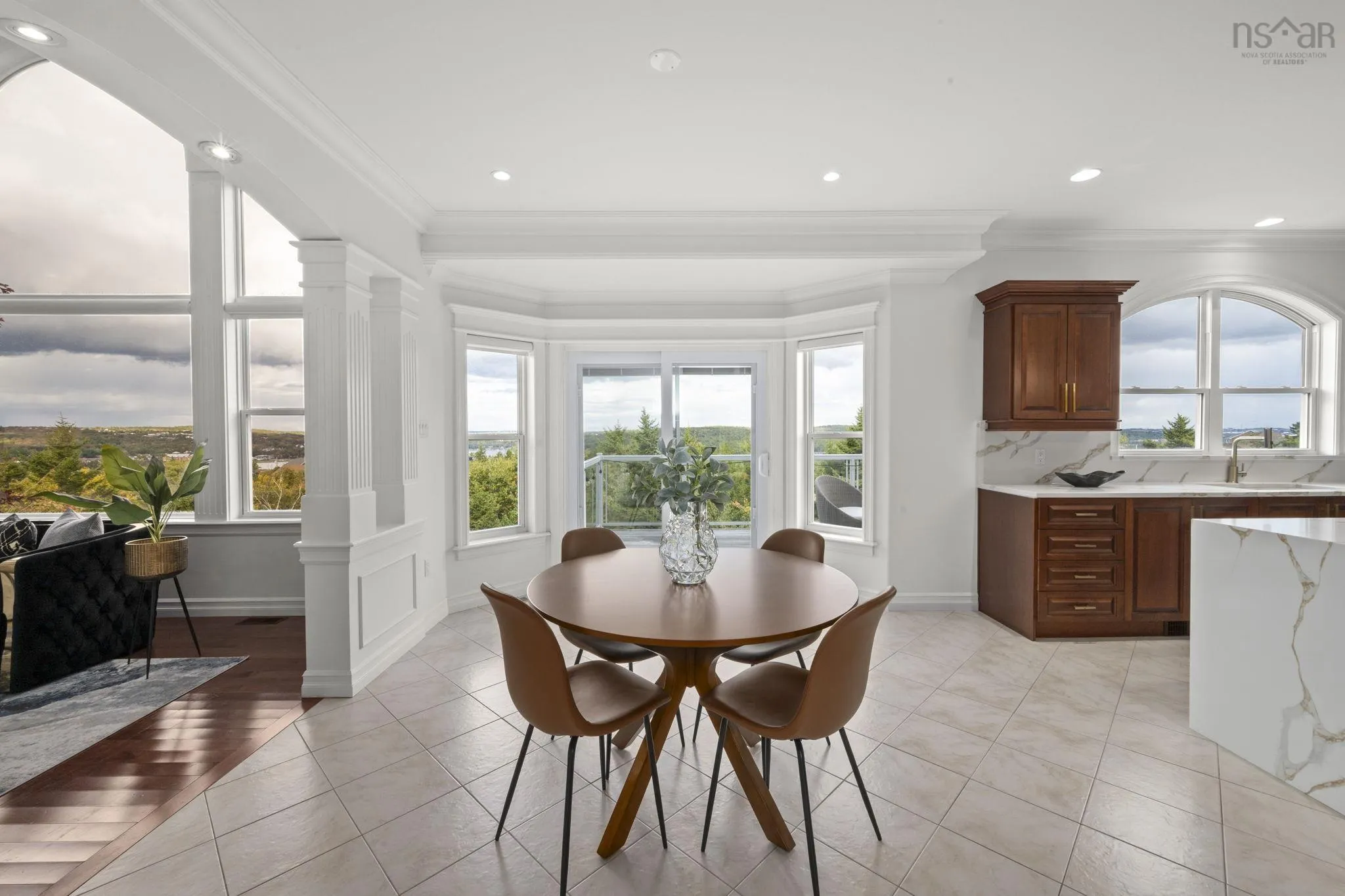 24 Vanier Way, Bedford, NS B4A 0A4, 5 Bedrooms Bedrooms, ,4 BathroomsBathrooms,Residential,For Sale,Vanier,202524824