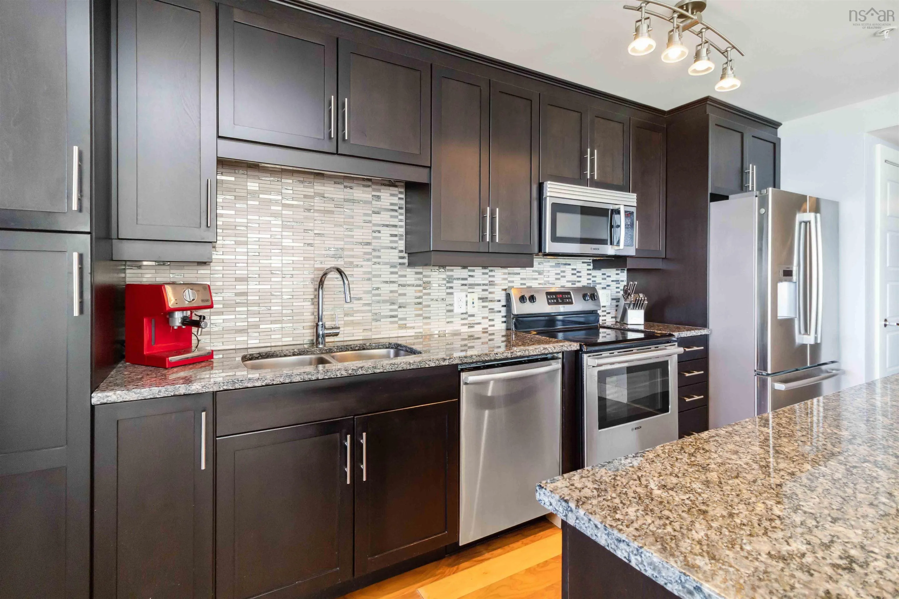 31 - Unit 704 Kings Wharf Place, Dartmouth, NS B2Y 0C1, 1 Bedroom Bedrooms, ,1 BathroomBathrooms,Residential,For Sale,Kings Wharf,202511401