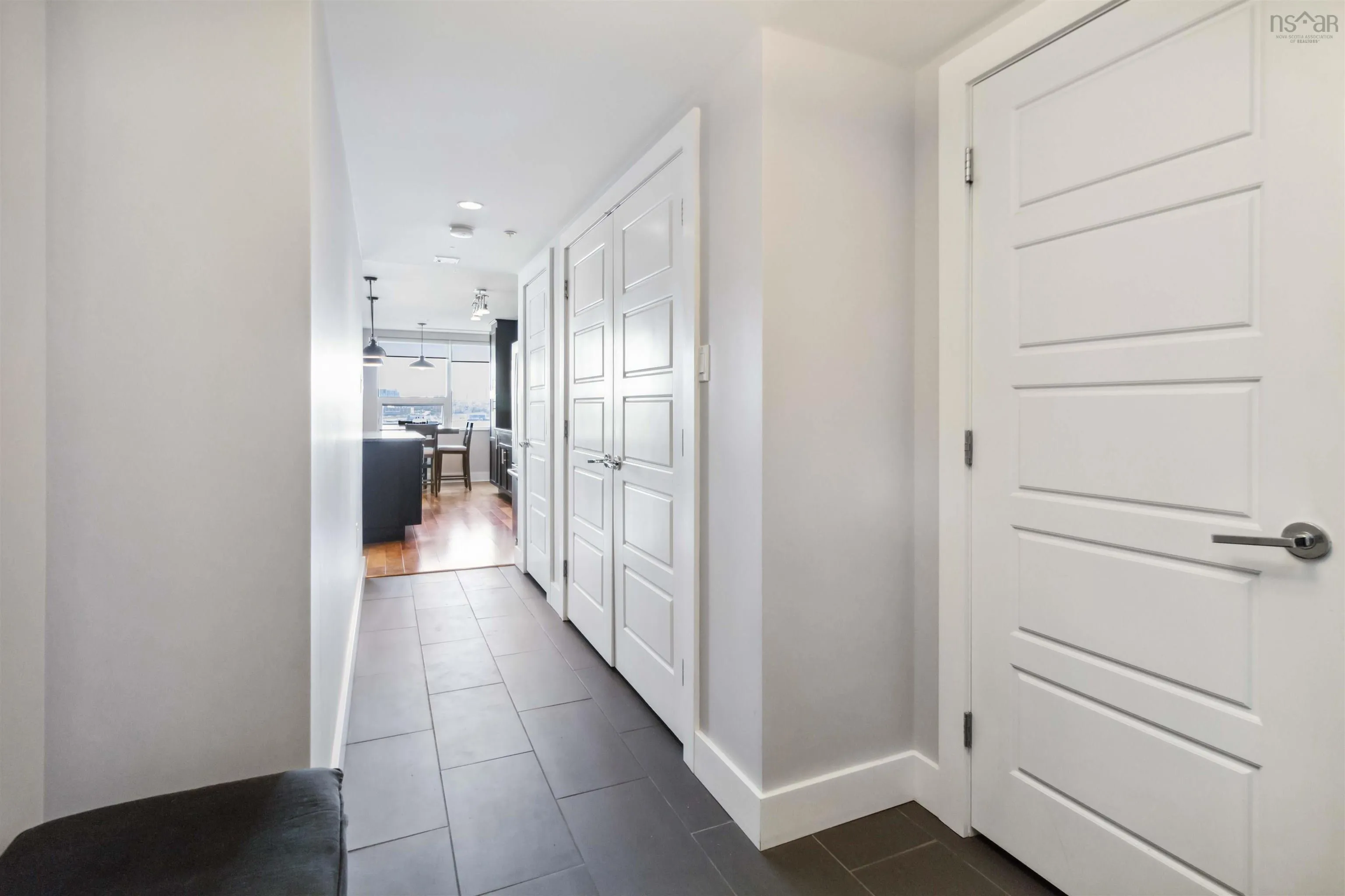 31 - Unit 704 Kings Wharf Place, Dartmouth, NS B2Y 0C1, 1 Bedroom Bedrooms, ,1 BathroomBathrooms,Residential,For Sale,Kings Wharf,202511401