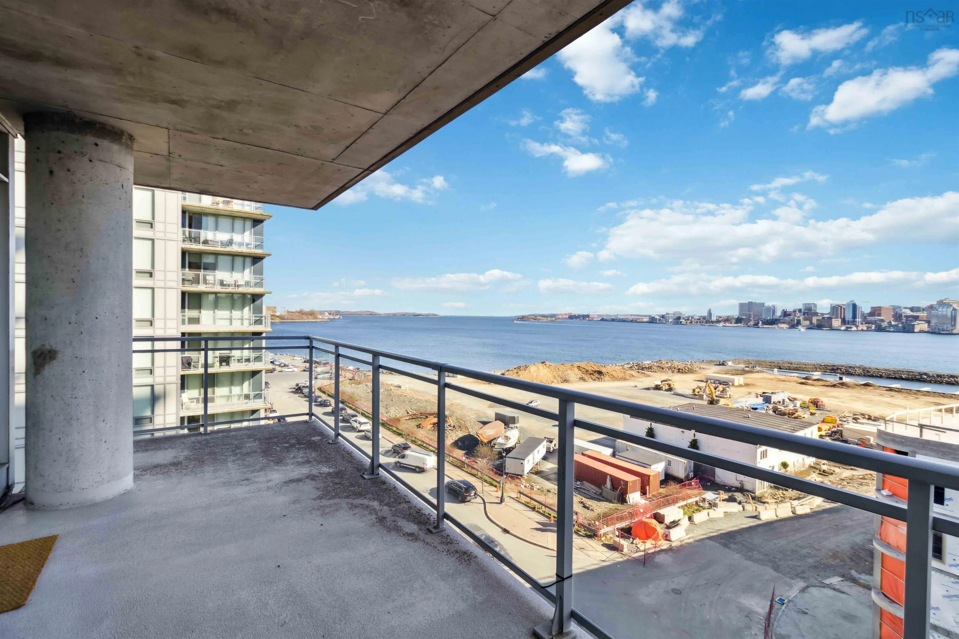 31 - Unit 704 Kings Wharf Place, Dartmouth, NS B2Y 0C1, 1 Bedroom Bedrooms, ,1 BathroomBathrooms,Residential,For Sale,Kings Wharf,202511401