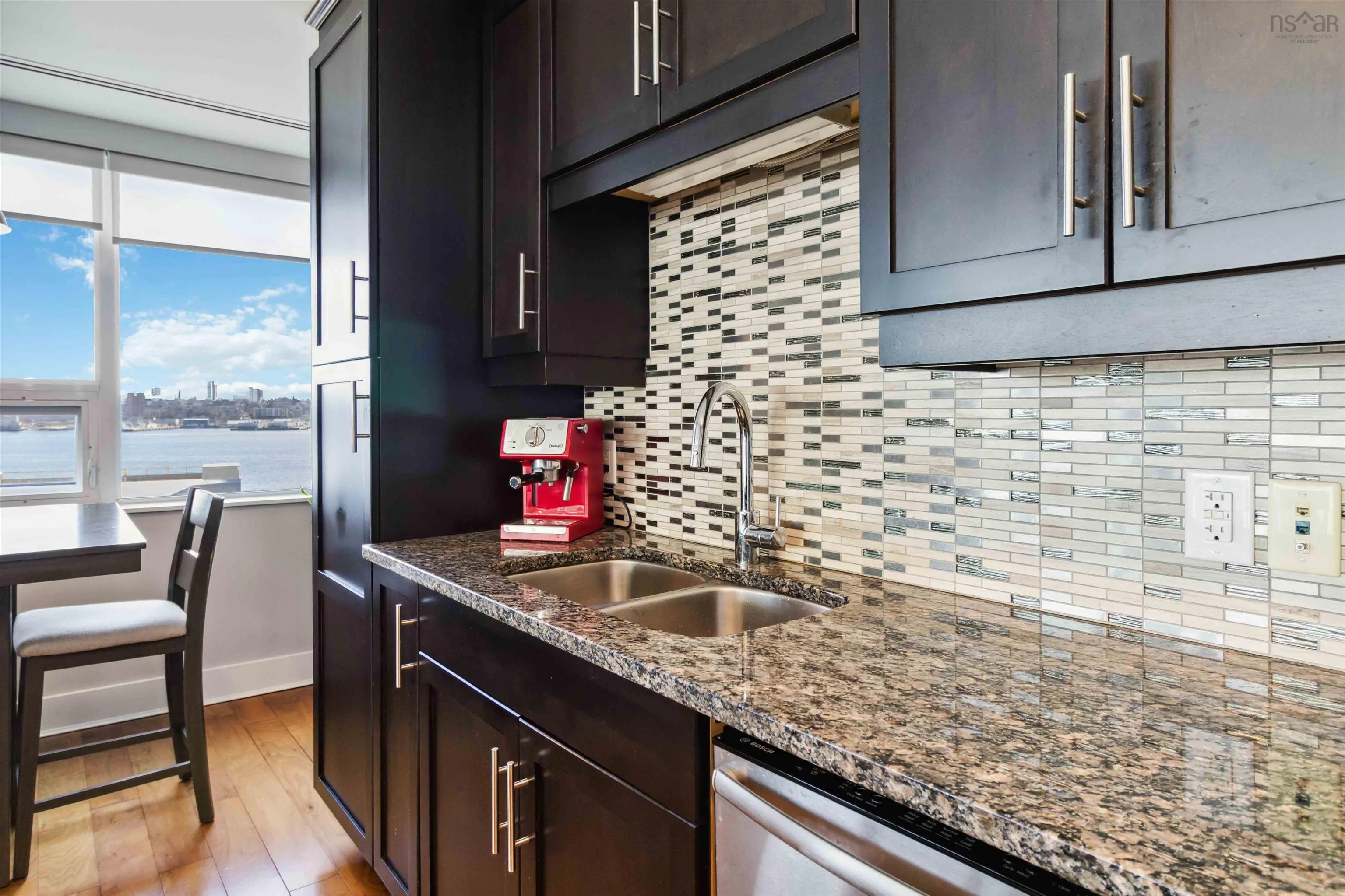 31 - Unit 704 Kings Wharf Place, Dartmouth, NS B2Y 0C1, 1 Bedroom Bedrooms, ,1 BathroomBathrooms,Residential,For Sale,Kings Wharf,202511401