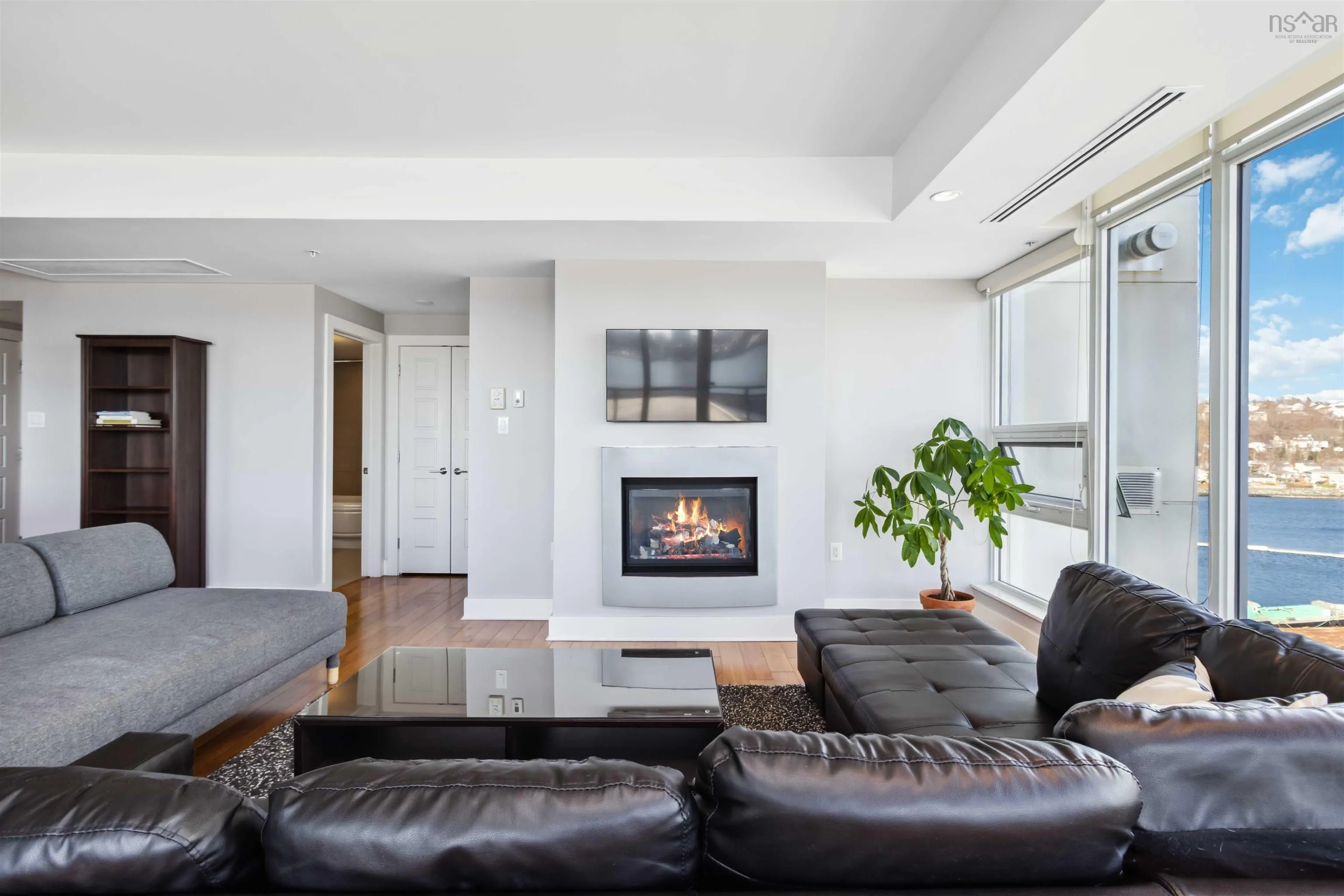 31 - Unit 704 Kings Wharf Place, Dartmouth, NS B2Y 0C1, 1 Bedroom Bedrooms, ,1 BathroomBathrooms,Residential,For Sale,Kings Wharf,202511401