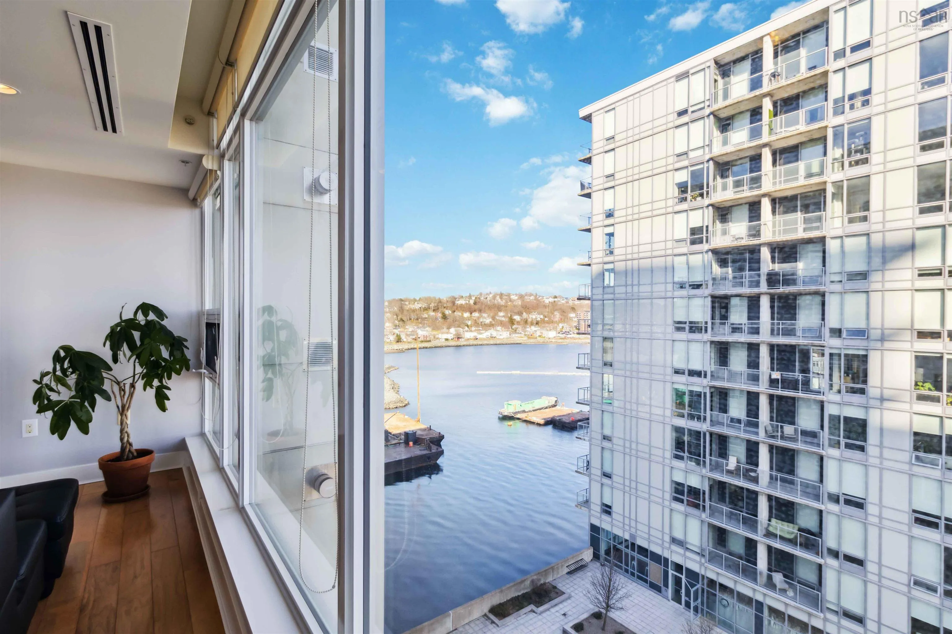 31 - Unit 704 Kings Wharf Place, Dartmouth, NS B2Y 0C1, 1 Bedroom Bedrooms, ,1 BathroomBathrooms,Residential,For Sale,Kings Wharf,202511401