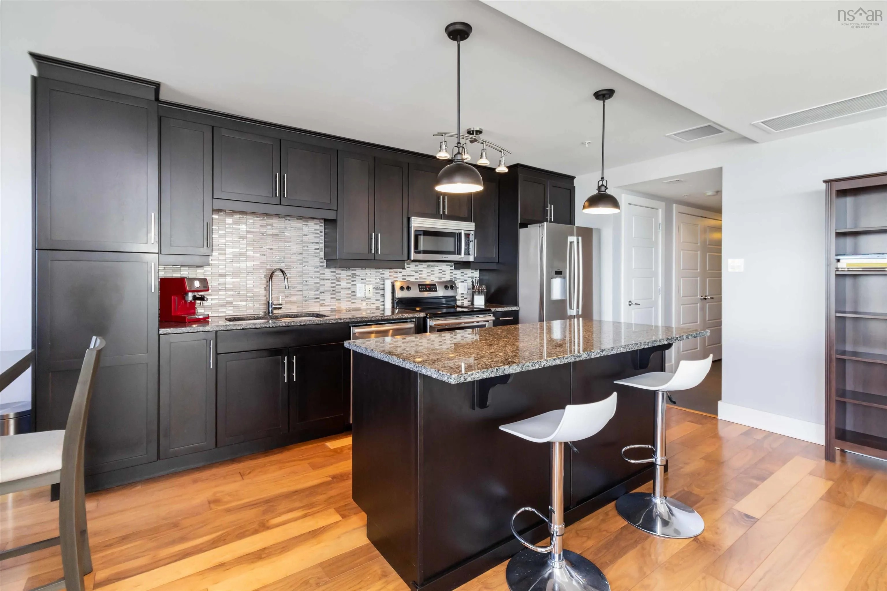 31 - Unit 704 Kings Wharf Place, Dartmouth, NS B2Y 0C1, 1 Bedroom Bedrooms, ,1 BathroomBathrooms,Residential,For Sale,Kings Wharf,202511401