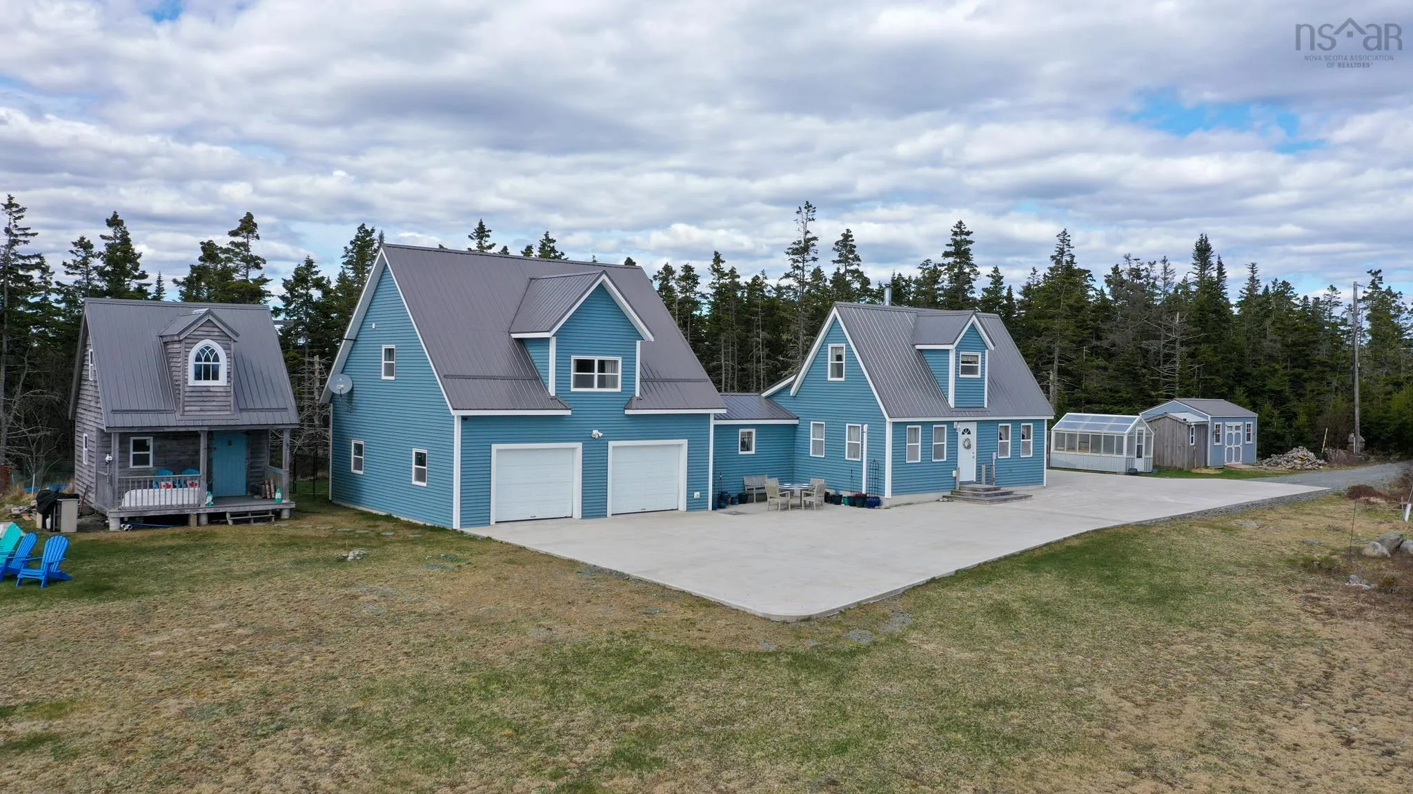 385 Hook Point Road, East Sable River Ns B0t 1v0, 2 Bedrooms Bedrooms, ,3 BathroomsBathrooms,Residential,For Sale,Hook Point,202509627