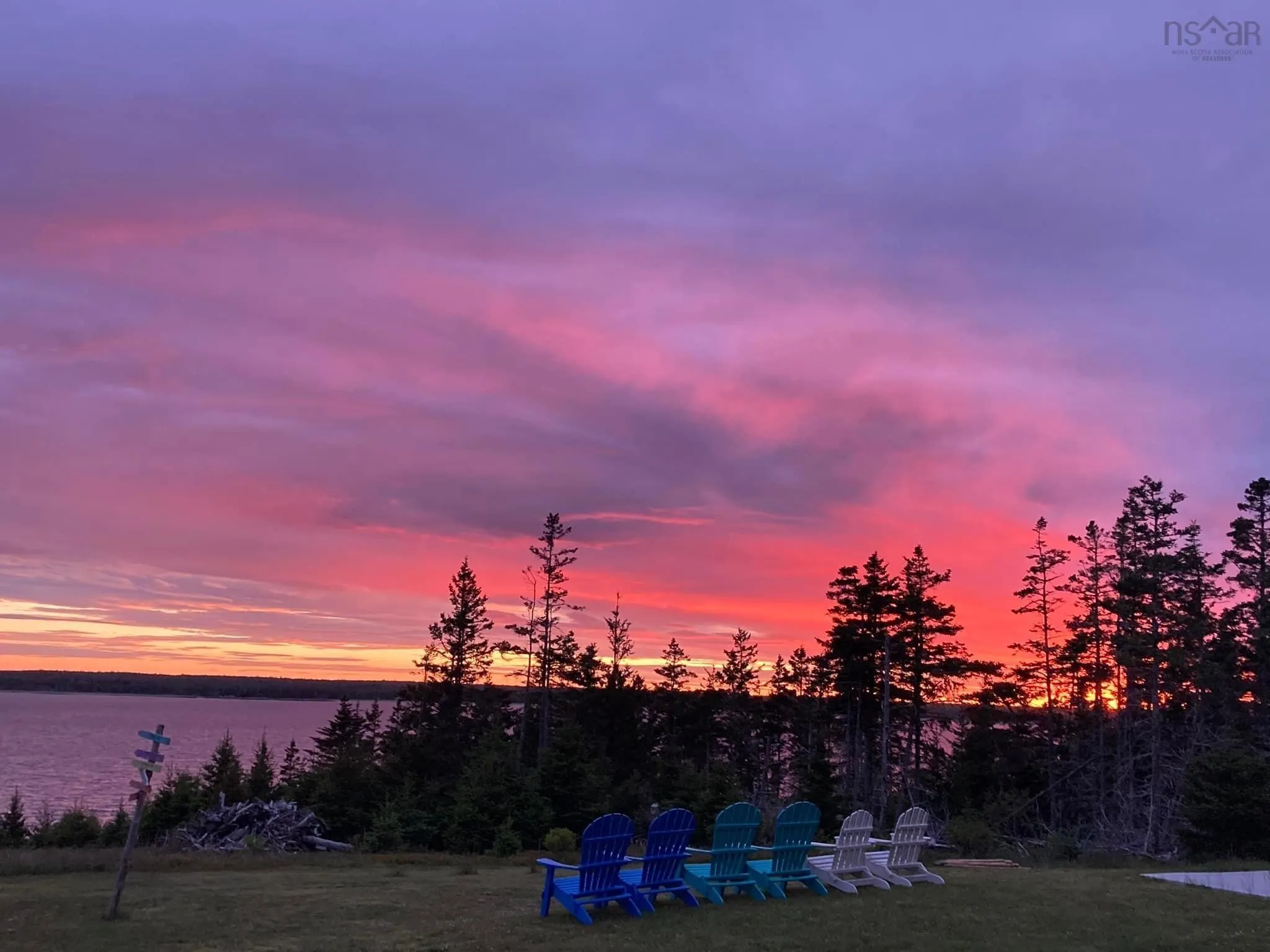 385 Hook Point Road, East Sable River Ns B0t 1v0, 2 Bedrooms Bedrooms, ,3 BathroomsBathrooms,Residential,For Sale,Hook Point,202509627