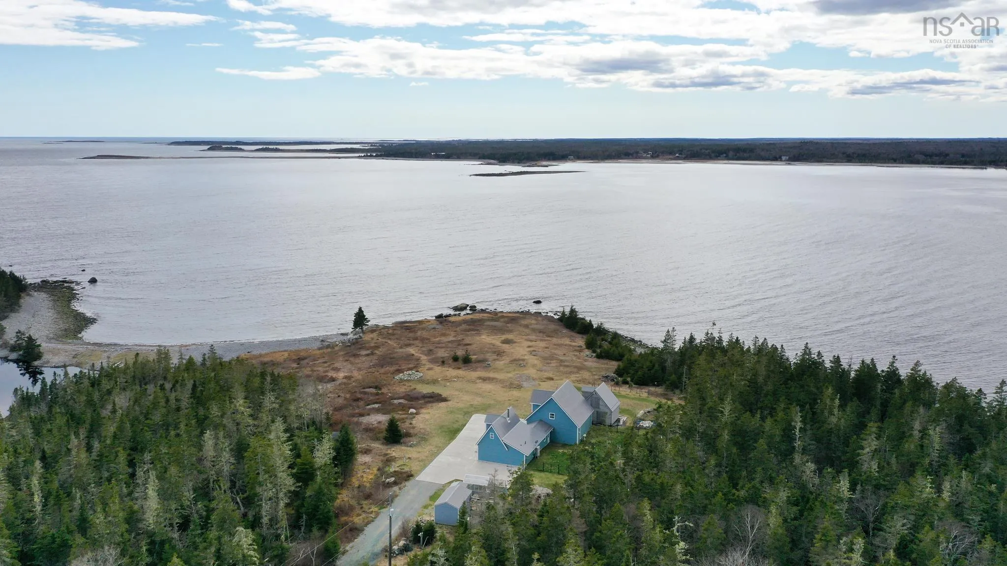 385 Hook Point Road, East Sable River Ns B0t 1v0, 2 Bedrooms Bedrooms, ,3 BathroomsBathrooms,Residential,For Sale,Hook Point,202509627