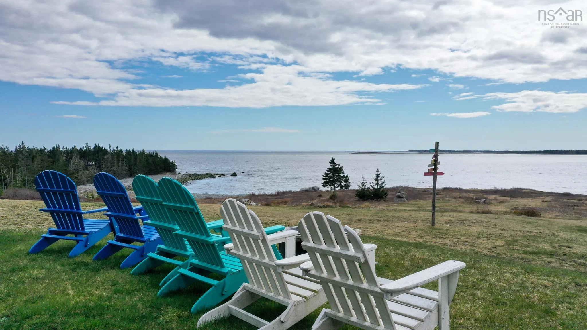 385 Hook Point Road, East Sable River Ns B0t 1v0, 2 Bedrooms Bedrooms, ,3 BathroomsBathrooms,Residential,For Sale,Hook Point,202509627