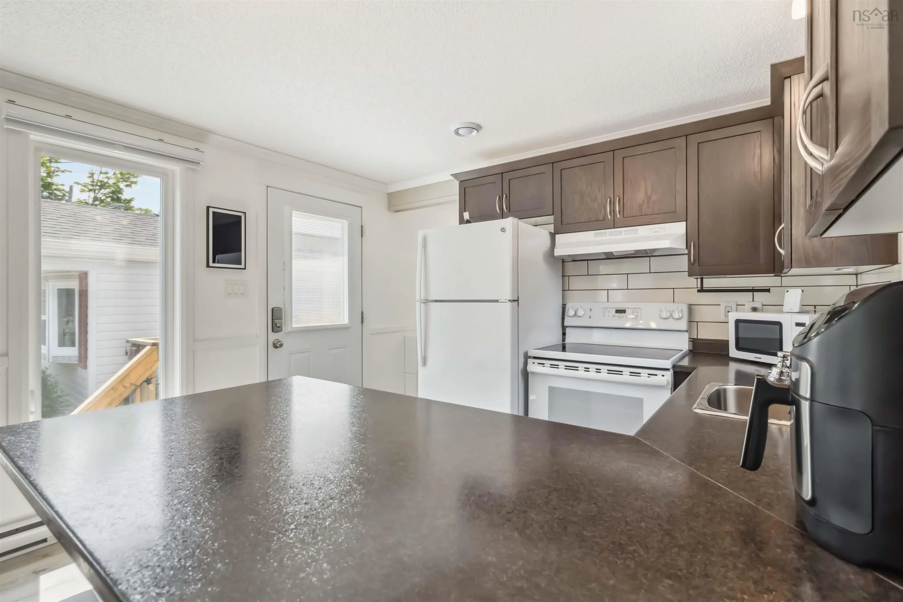 21 Chebogue Street, Dartmouth, NS B2W 1R3, 2 Bedrooms Bedrooms, ,1 BathroomBathrooms,Residential,For Sale,Chebogue,202513496