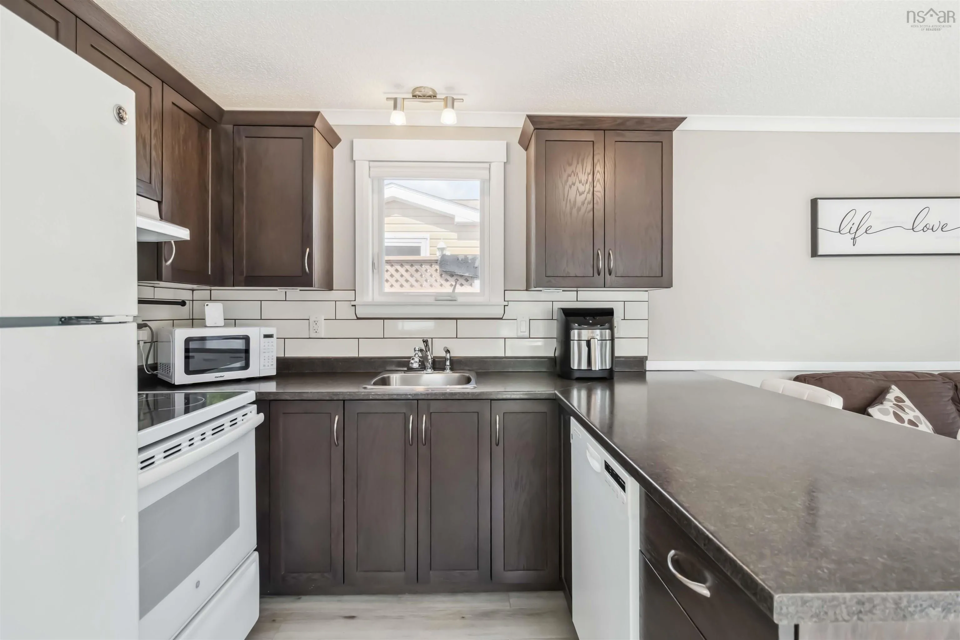 21 Chebogue Street, Dartmouth, NS B2W 1R3, 2 Bedrooms Bedrooms, ,1 BathroomBathrooms,Residential,For Sale,Chebogue,202513496