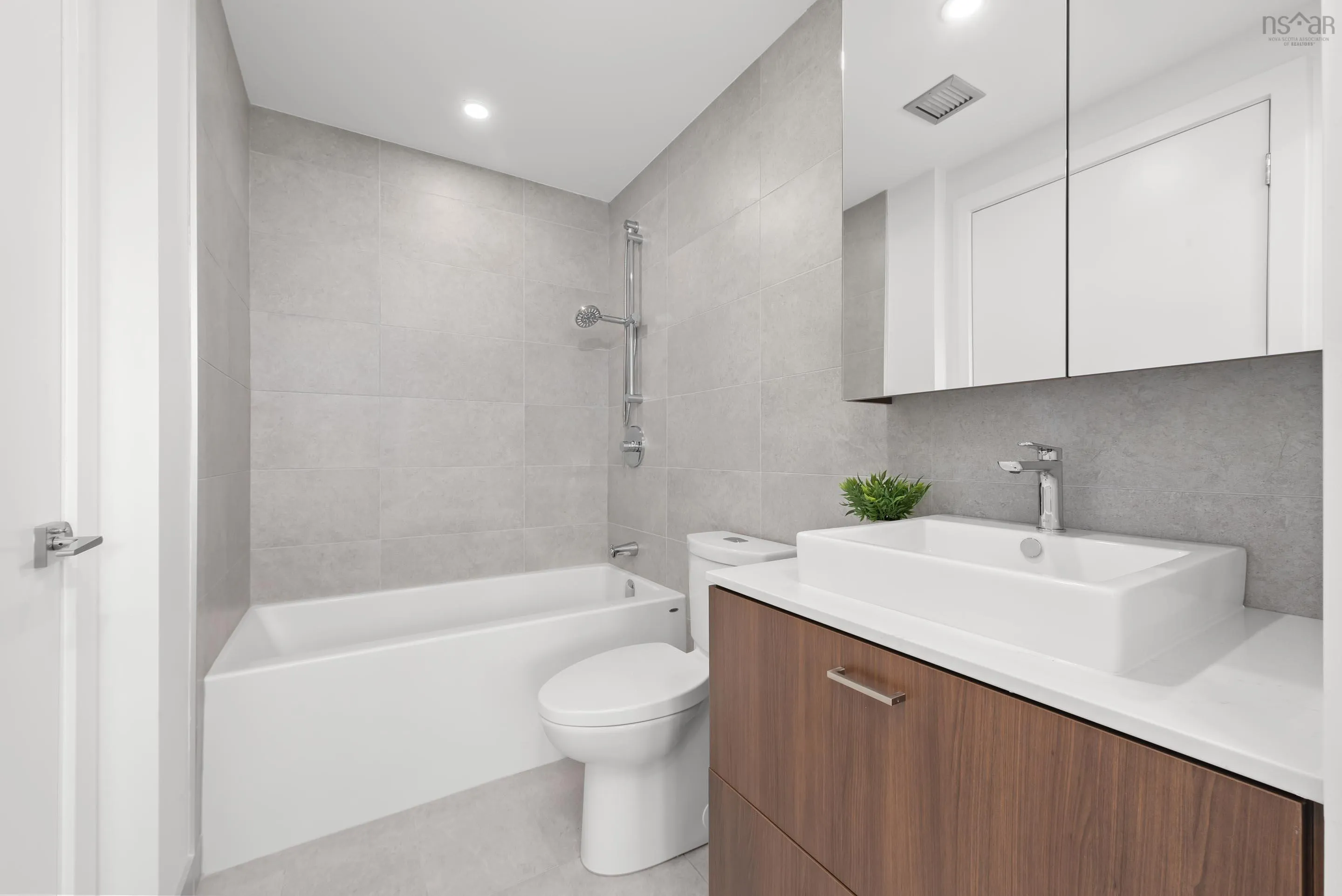 702-5511 Bilby St, Halifax, NS B3K 0M5, 2 Bedrooms Bedrooms, ,1 BathroomBathrooms,Residential,For Sale,Bilby St,202518570