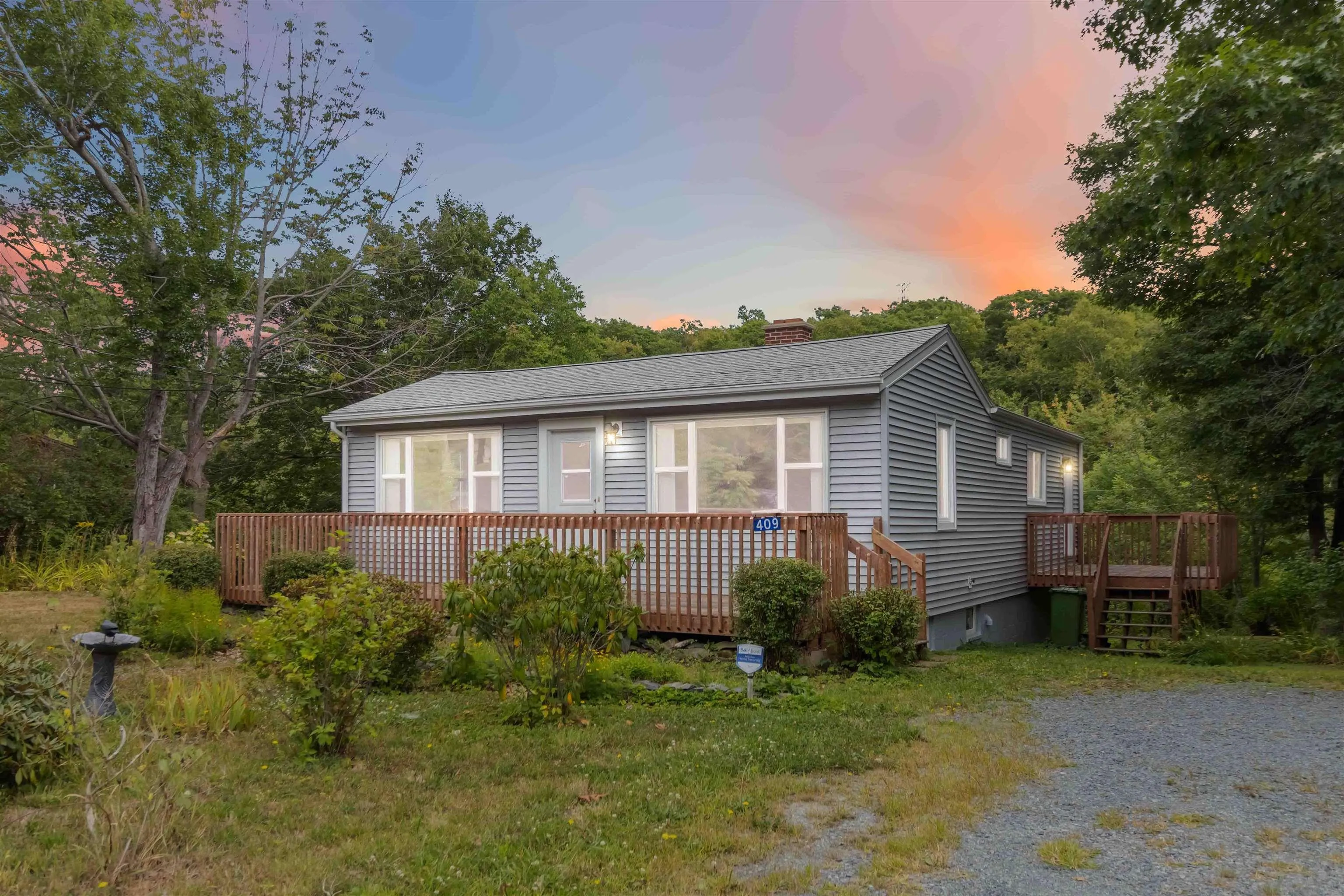 409 Rocky Lake Drive, Bedford, NS B4A 2T4, 3 Bedrooms Bedrooms, ,1 BathroomBathrooms,Residential,For Sale,Rocky Lake,202520739