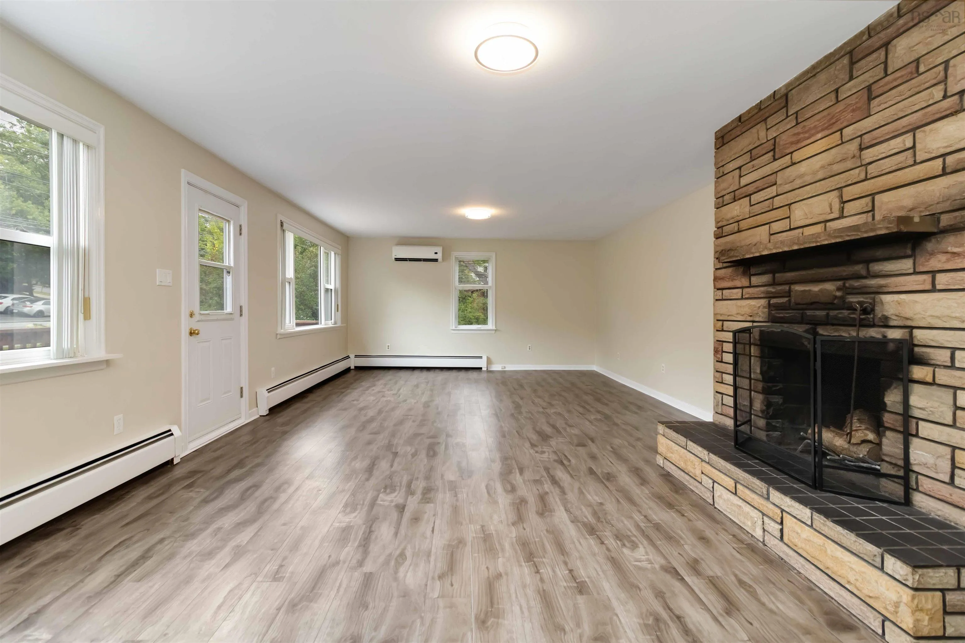409 Rocky Lake Drive, Bedford, NS B4A 2T4, 3 Bedrooms Bedrooms, ,1 BathroomBathrooms,Residential,For Sale,Rocky Lake,202520739