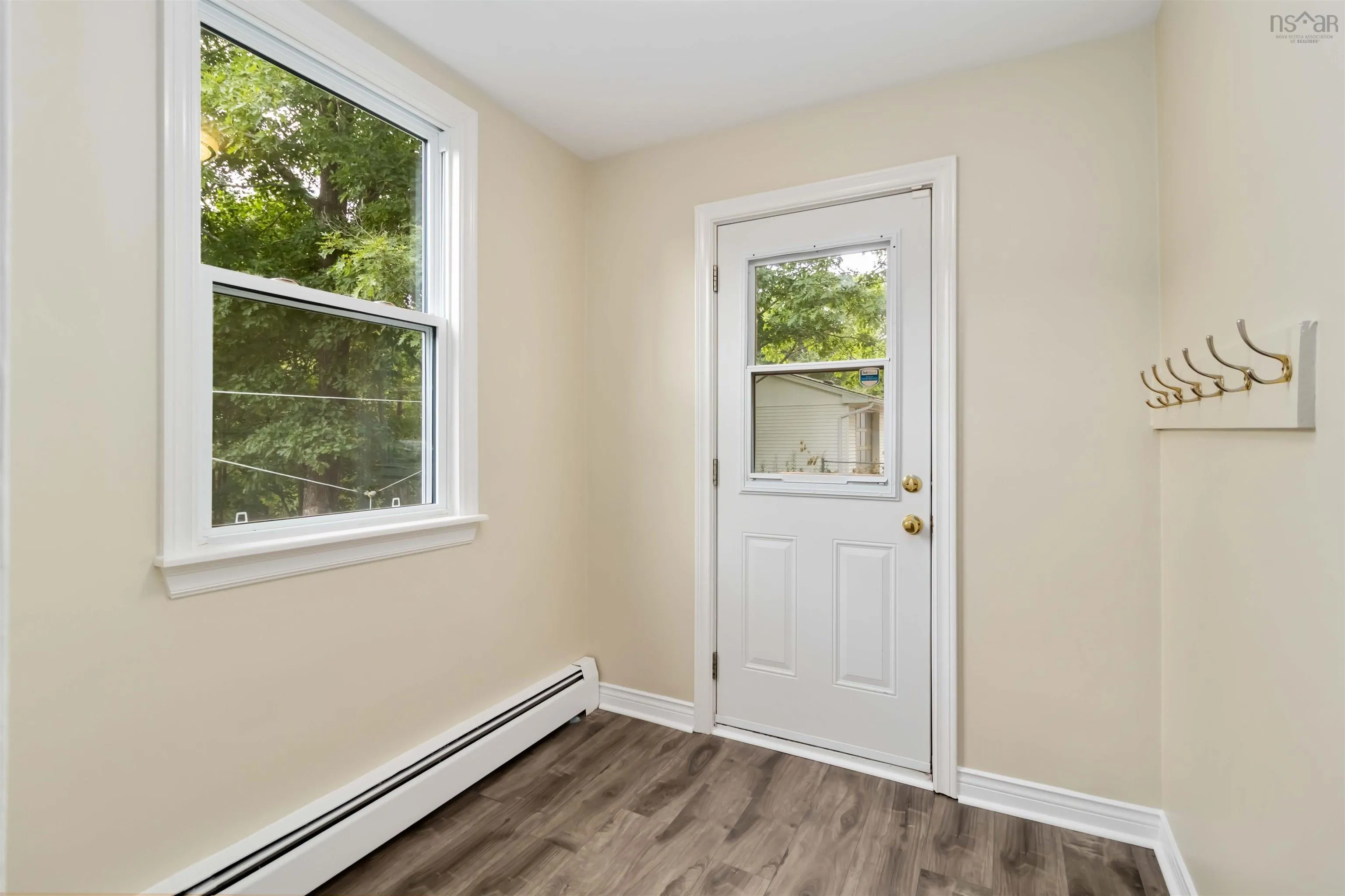 409 Rocky Lake Drive, Bedford, NS B4A 2T4, 3 Bedrooms Bedrooms, ,1 BathroomBathrooms,Residential,For Sale,Rocky Lake,202520739
