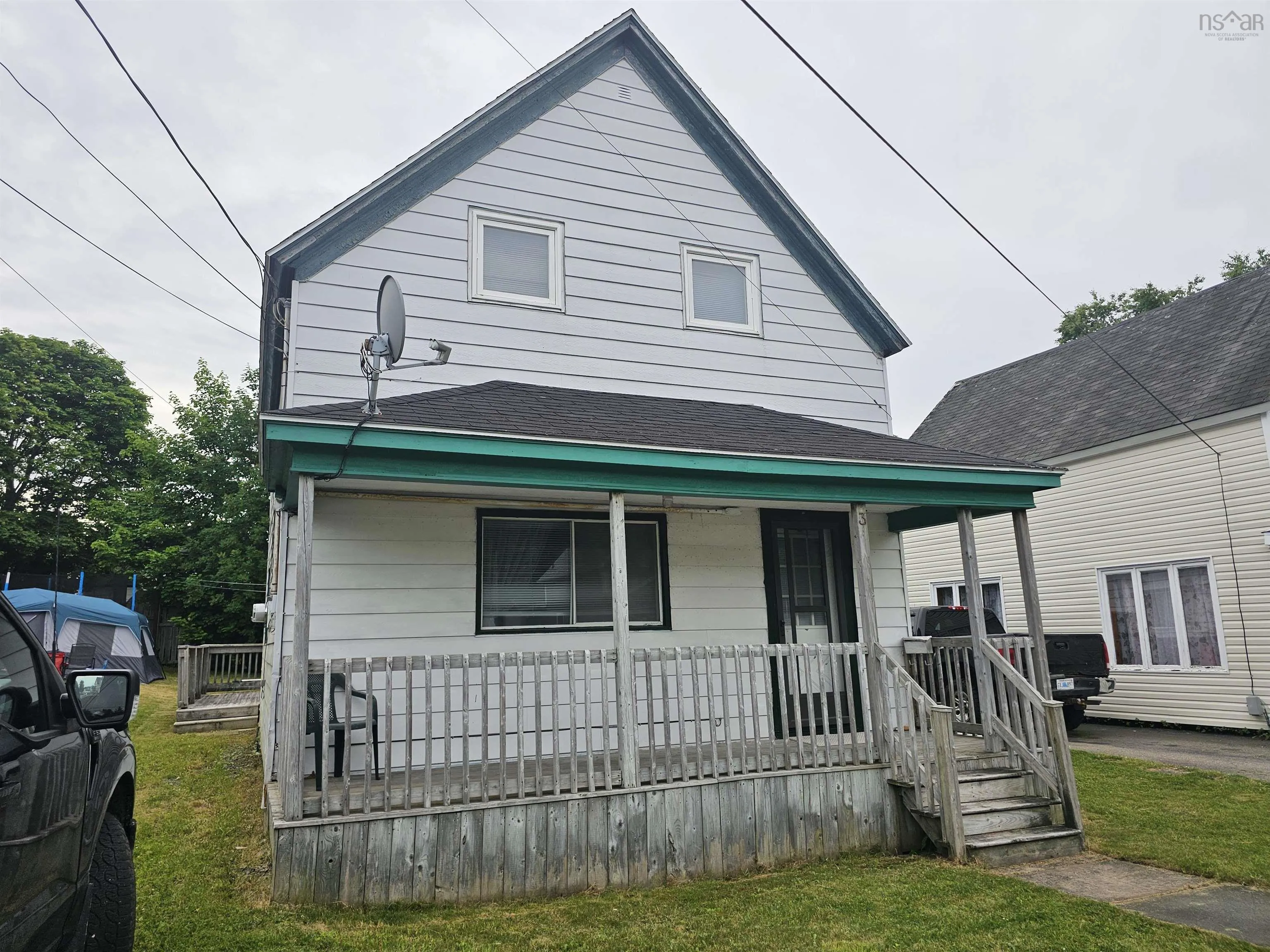 3 Thompson Avenue, North Sydney, NS B2A 1X7, 3 Bedrooms Bedrooms, ,1 BathroomBathrooms,Residential,For Sale,Thompson,202517466