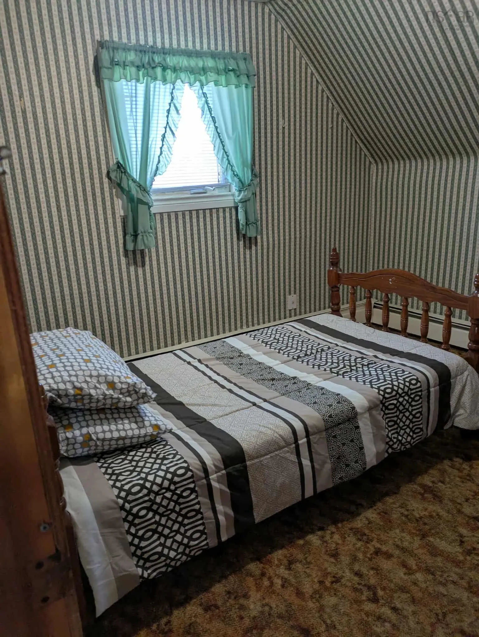 3 Thompson Avenue, North Sydney, NS B2A 1X7, 3 Bedrooms Bedrooms, ,1 BathroomBathrooms,Residential,For Sale,Thompson,202517466