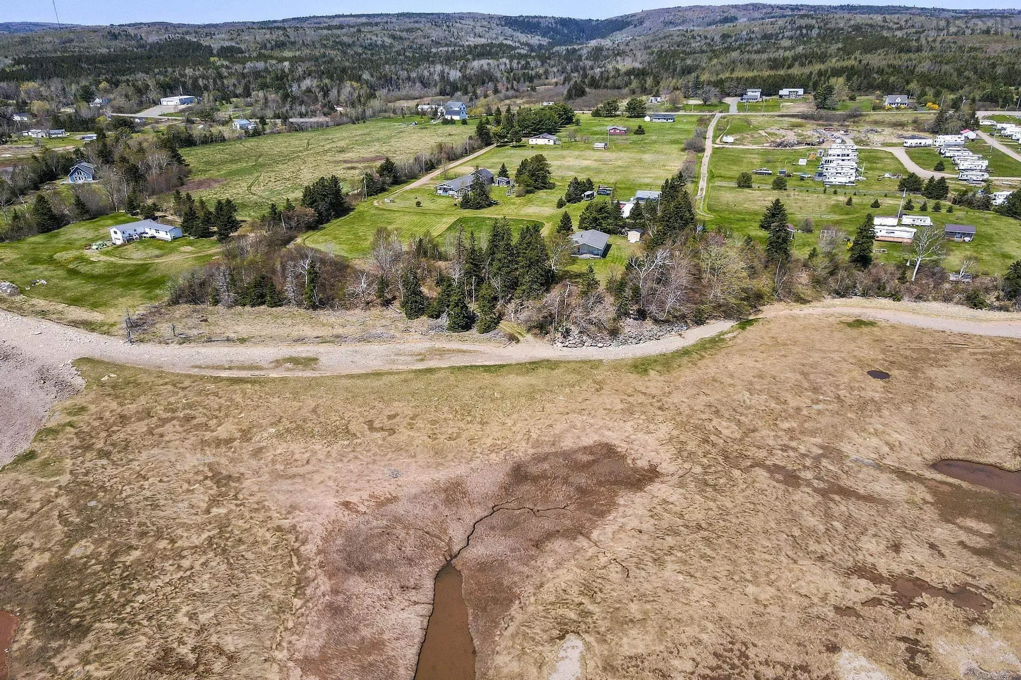 432 Hwy 2, Lower Five Islands, NS B0M 1N0, 2 Bedrooms Bedrooms, ,1 BathroomBathrooms,Residential,For Sale,Hwy 2,202511753