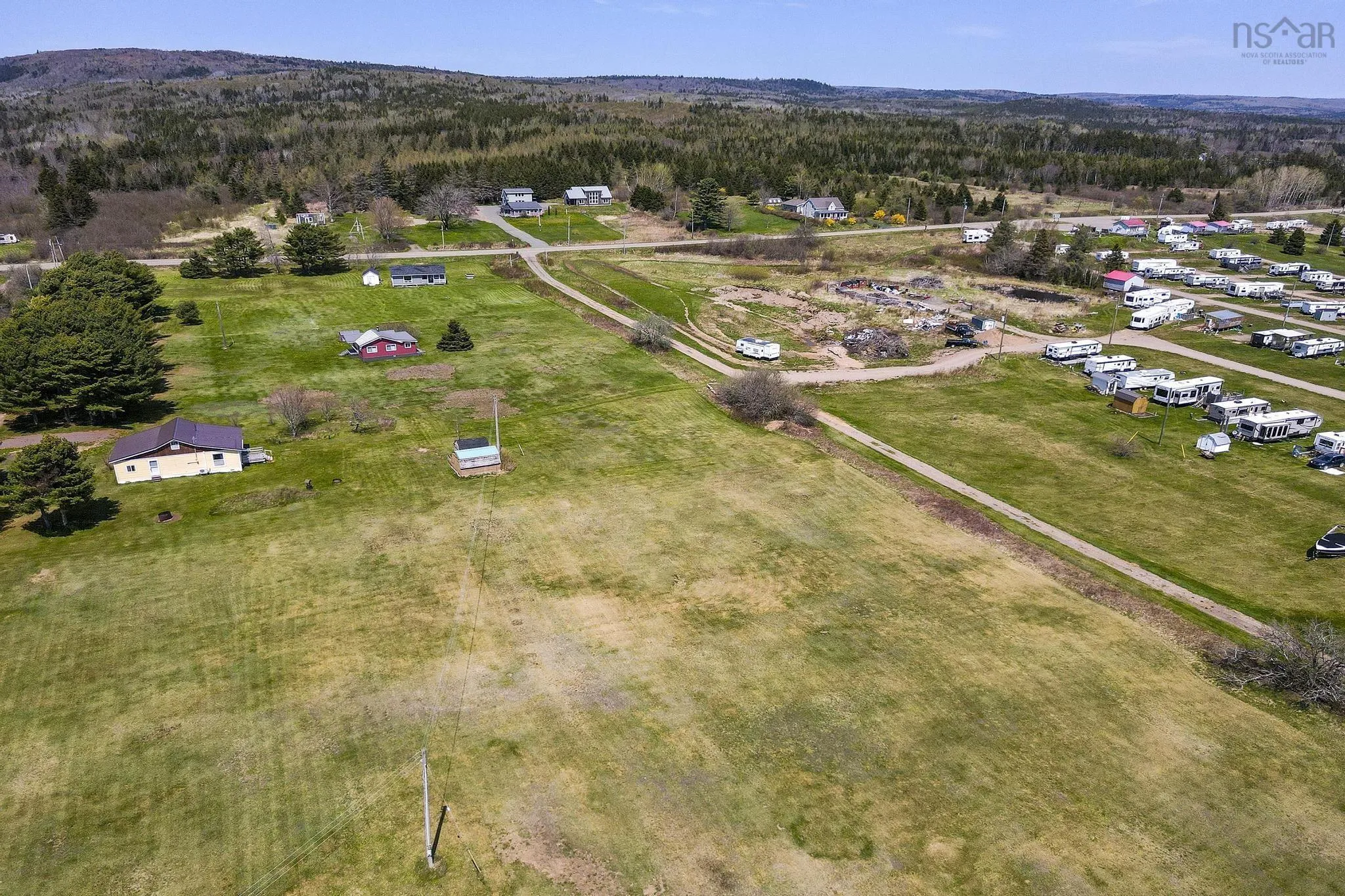 432 Hwy 2, Lower Five Islands, NS B0M 1N0, 2 Bedrooms Bedrooms, ,1 BathroomBathrooms,Residential,For Sale,Hwy 2,202511753
