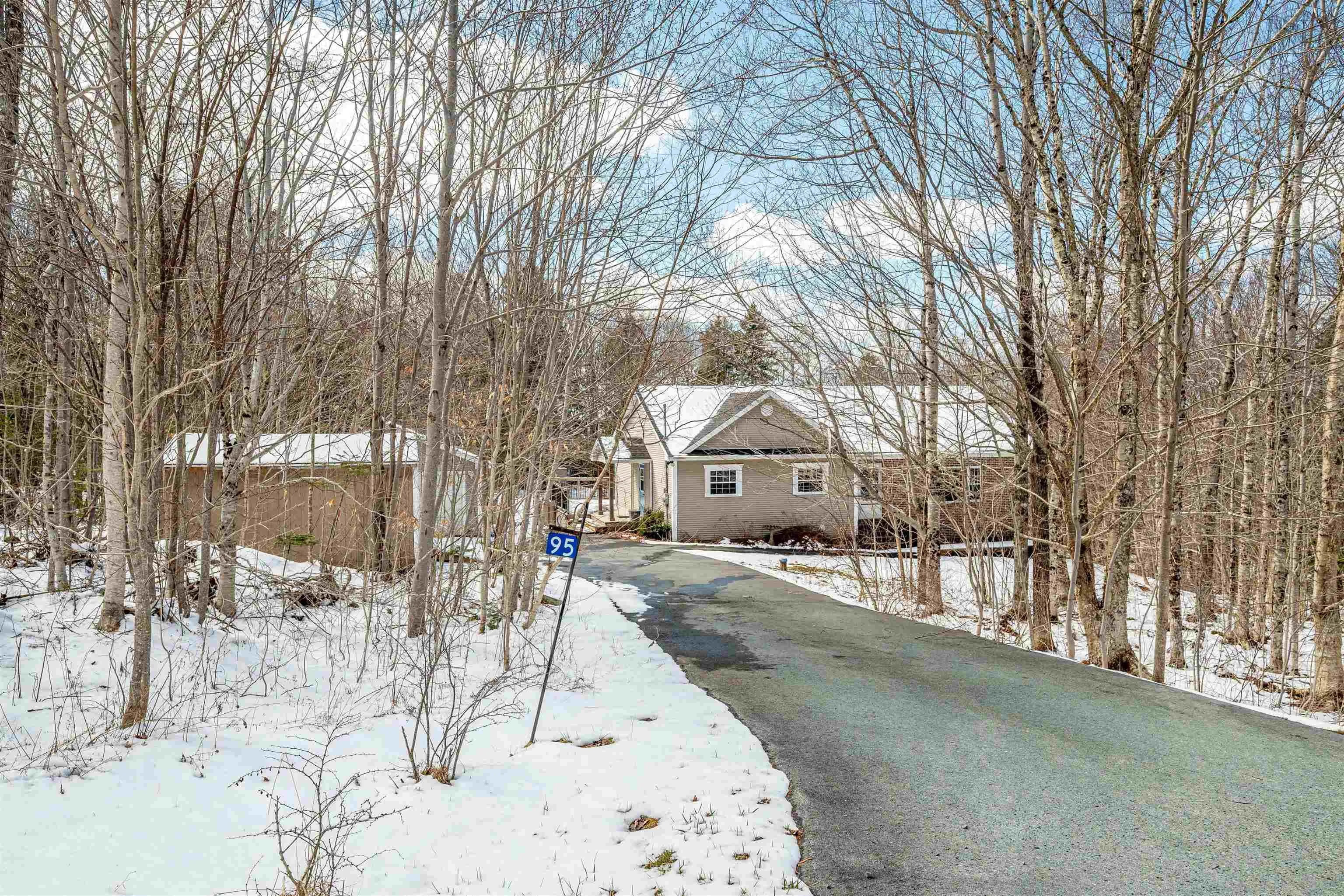 95 Birch Hill Run, Upper Sackville Ns B4e 3g8, 5 Bedrooms Bedrooms, ,3 BathroomsBathrooms,Residential,For Sale,Birch Hill,202508267