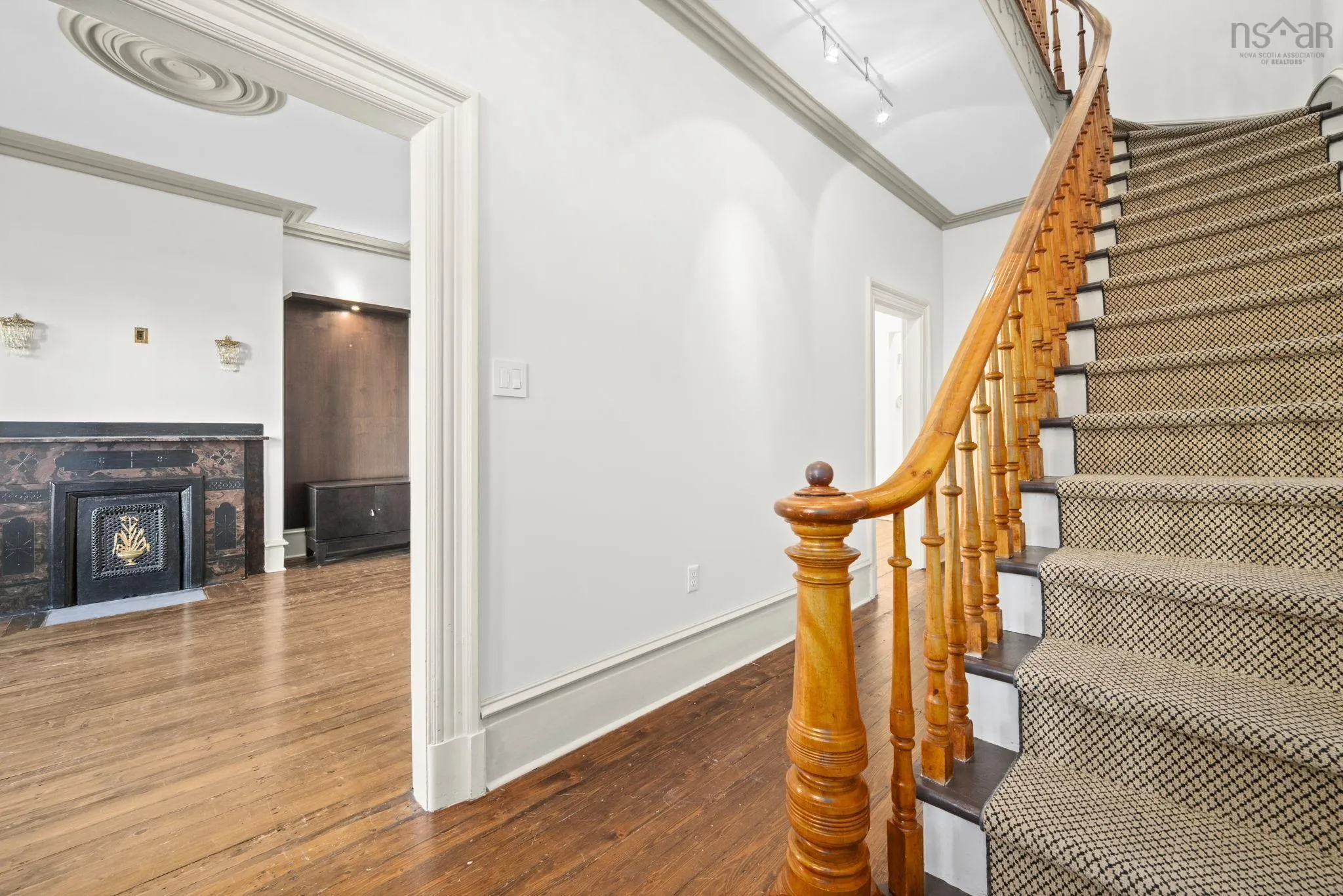 6084 Jubilee Road, Halifax, NS B3H 2E7, 4 Bedrooms Bedrooms, ,2 BathroomsBathrooms,Residential,For Sale,Jubilee,202524301