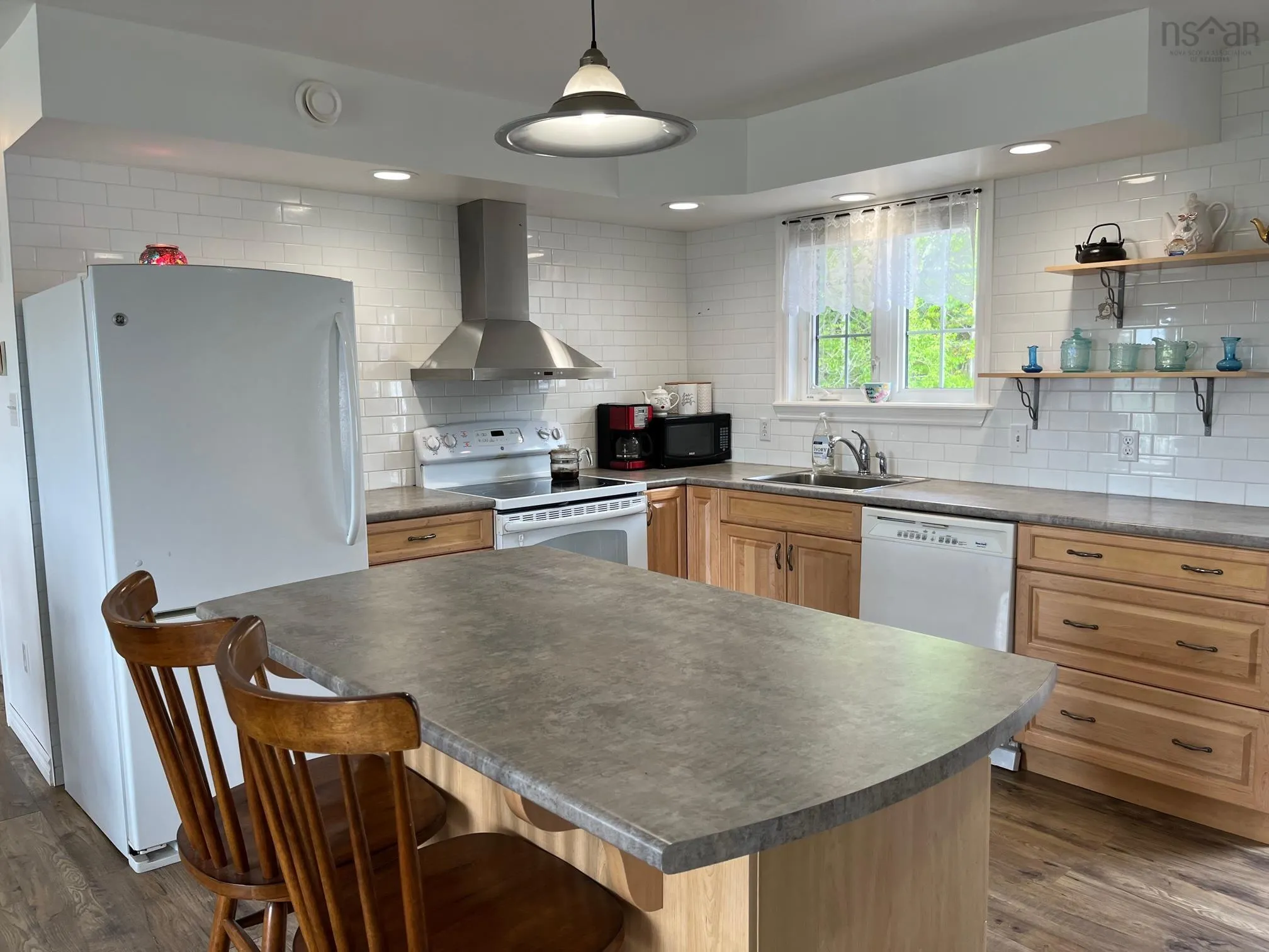 49 Big Baddeck Road, Baddeck, NS B0E 1B0, 4 Bedrooms Bedrooms, ,3 BathroomsBathrooms,Residential,For Sale,Big Baddeck,202521924