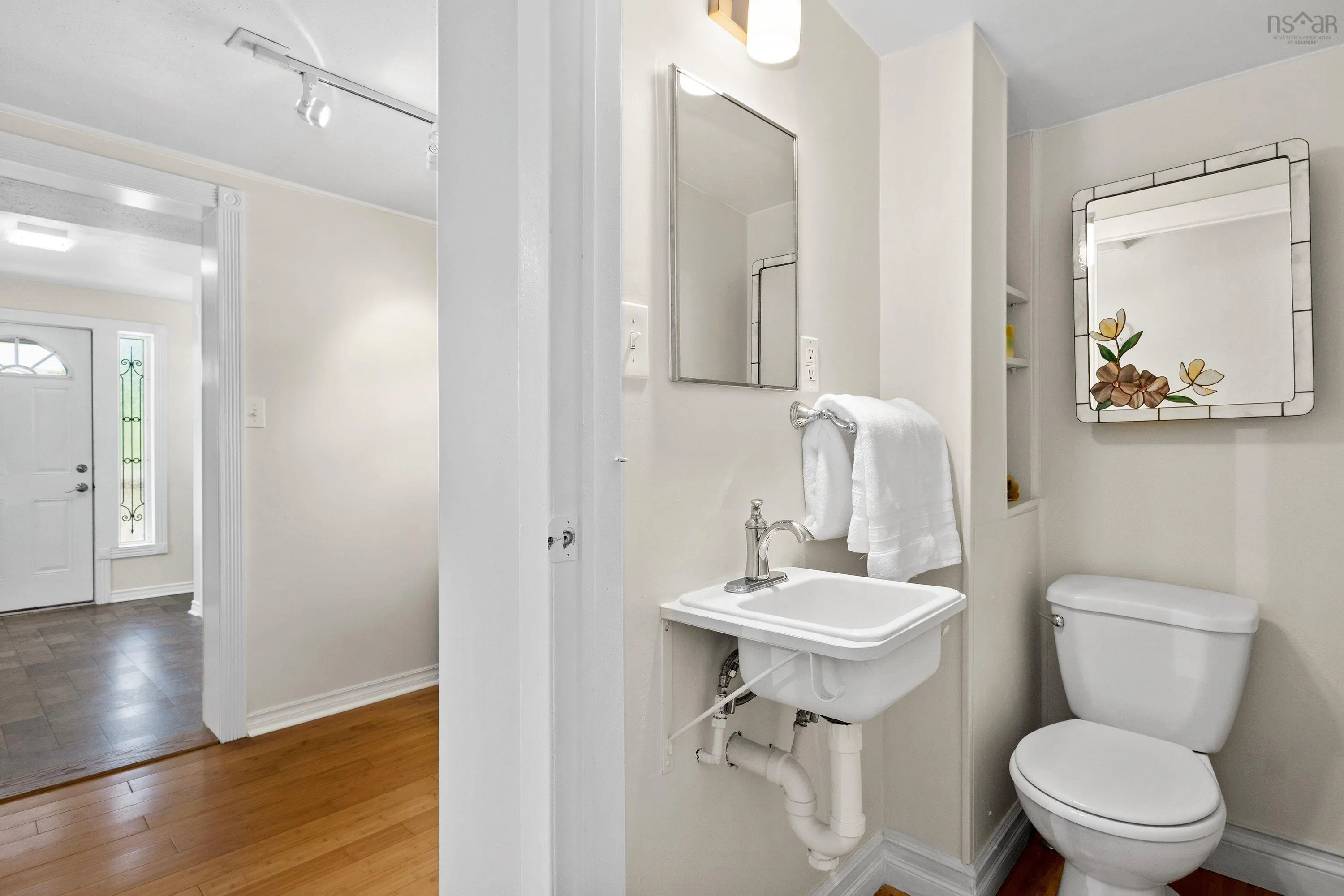 173 New Harbour Road, Blandford, NS B0J 1T0, 2 Bedrooms Bedrooms, ,2 BathroomsBathrooms,Residential,For Sale,New Harbour,202525611