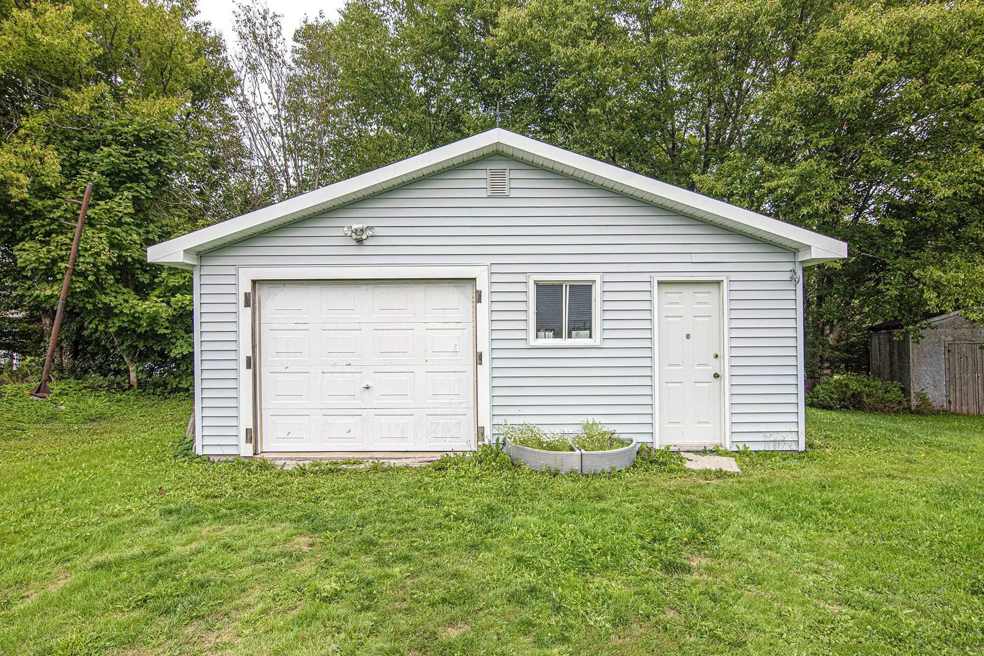 19 Walker Street, Lake Echo, NS B3E 1M4, 4 Bedrooms Bedrooms, ,2 BathroomsBathrooms,Residential,For Sale,Walker,202523289