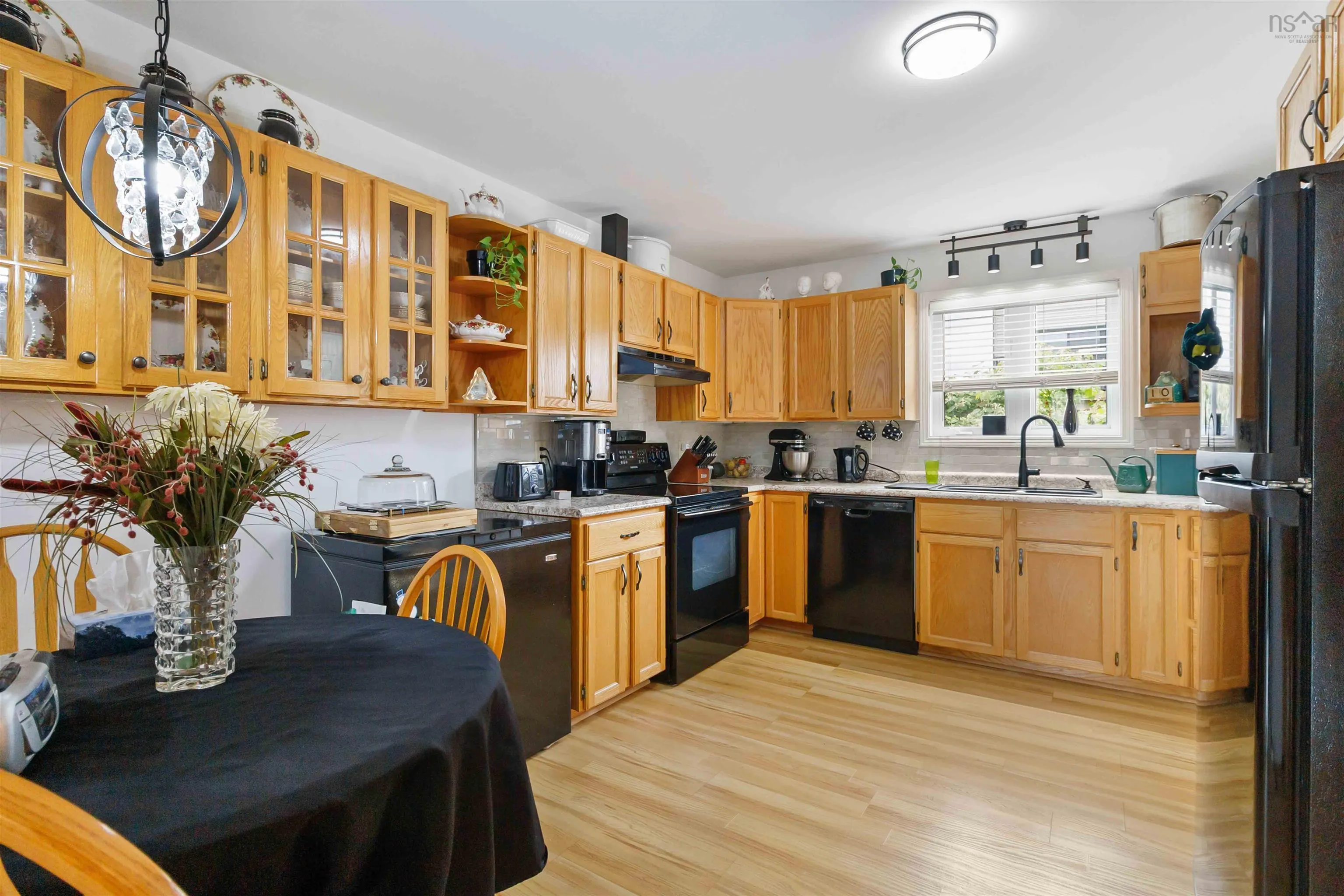 16 Geovex Court, Dartmouth, NS B2X 3T1, 3 Bedrooms Bedrooms, ,3 BathroomsBathrooms,Residential,For Sale,Geovex,202523197