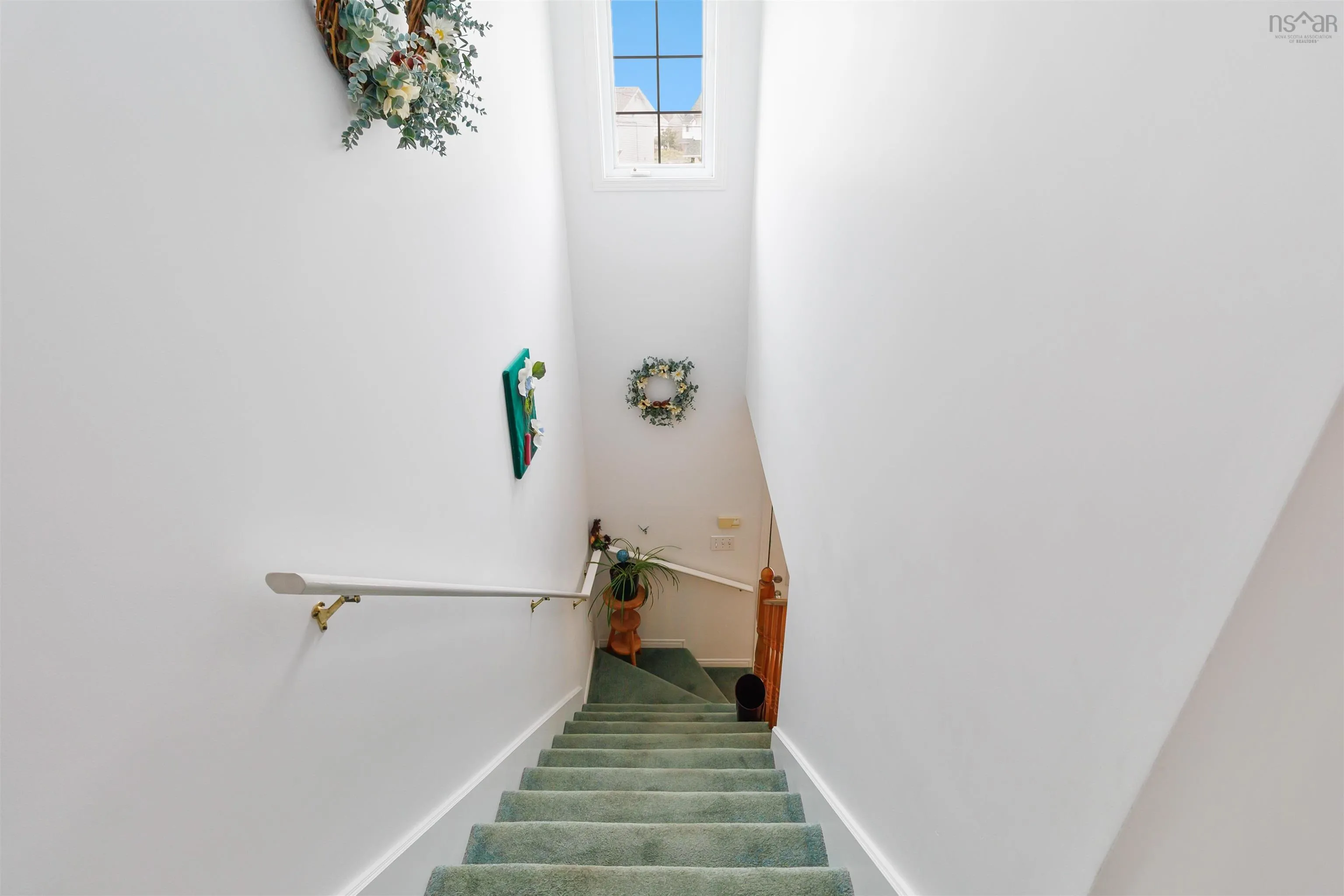 16 Geovex Court, Dartmouth, NS B2X 3T1, 3 Bedrooms Bedrooms, ,3 BathroomsBathrooms,Residential,For Sale,Geovex,202523197