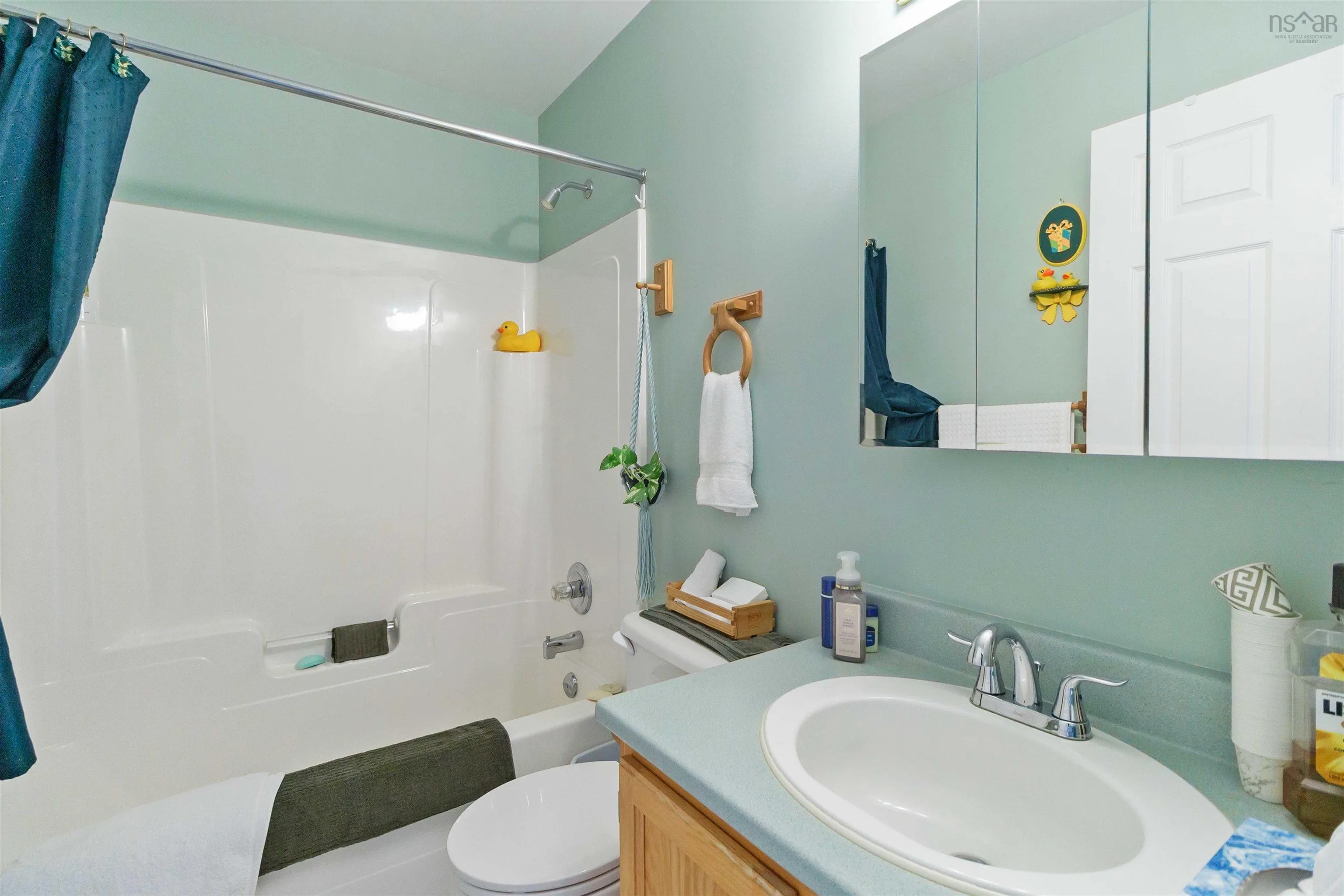 16 Geovex Court, Dartmouth, NS B2X 3T1, 3 Bedrooms Bedrooms, ,3 BathroomsBathrooms,Residential,For Sale,Geovex,202523197