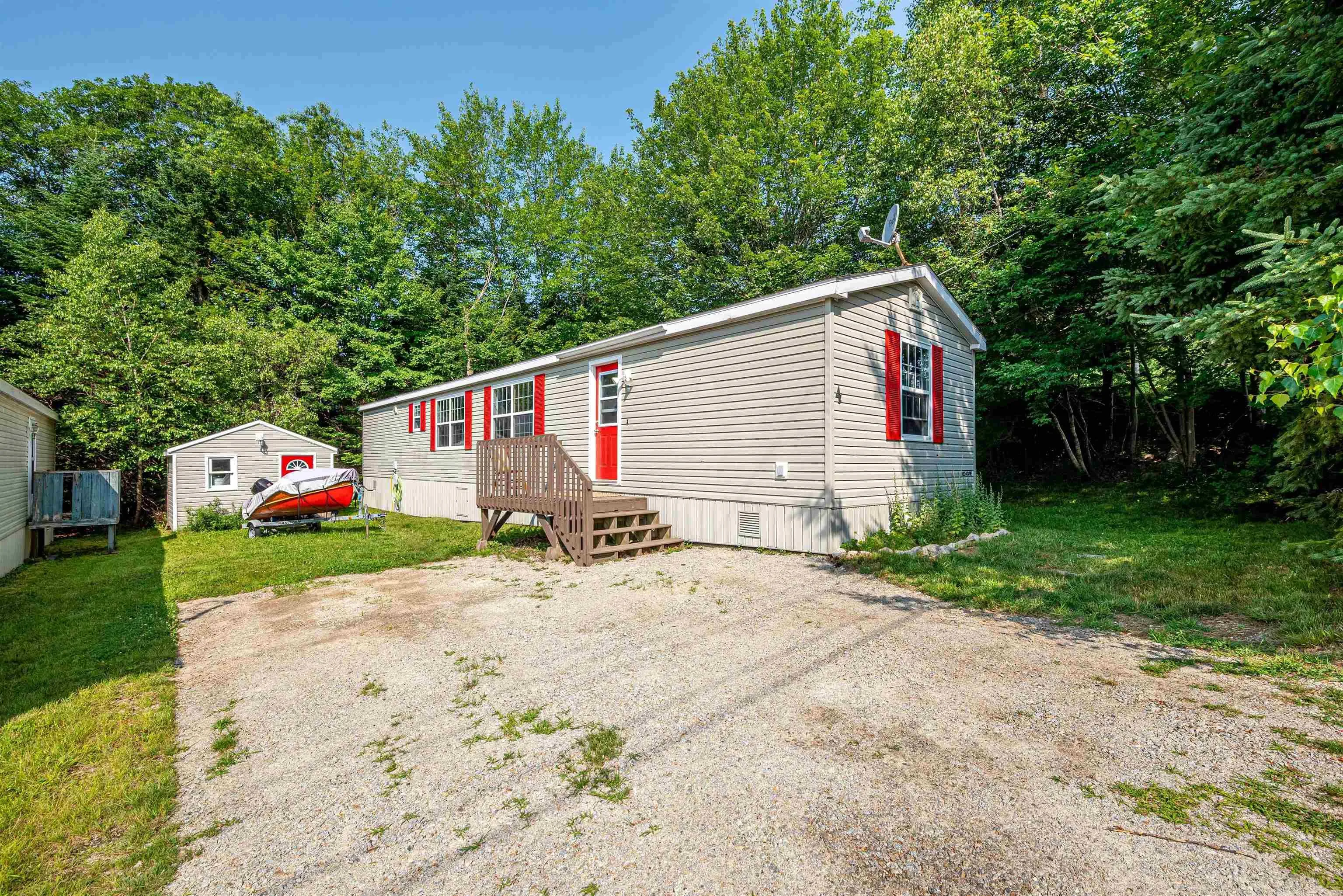 4 Lois Lane, Simms Settlement, NS B0J 1T0, 3 Bedrooms Bedrooms, ,1 BathroomBathrooms,Residential,For Sale,Lois,202518069