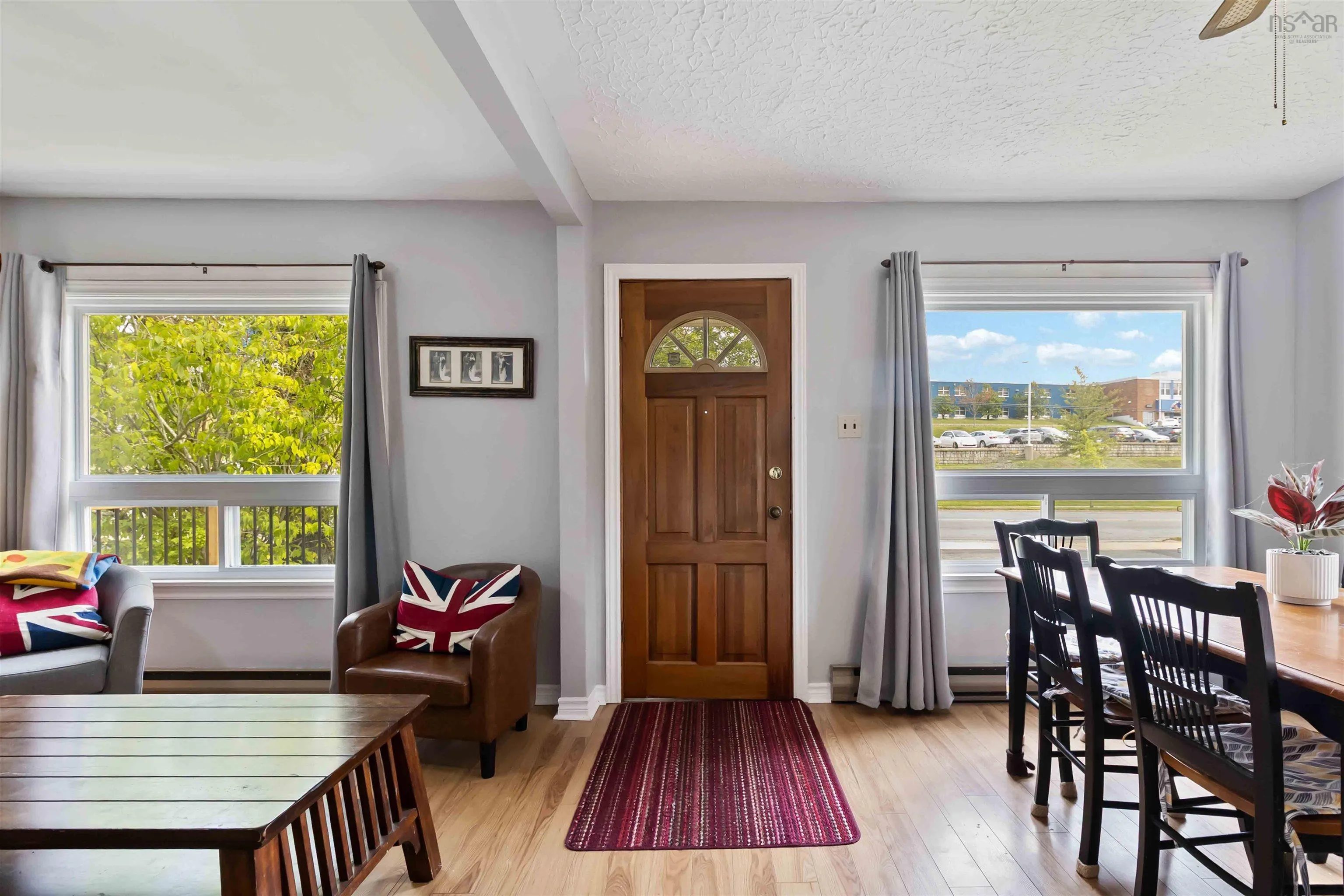 24 Woodlawn Road, Dartmouth, NS B2W 2R6, 2 Bedrooms Bedrooms, ,2 BathroomsBathrooms,Residential,For Sale,Woodlawn,202522993