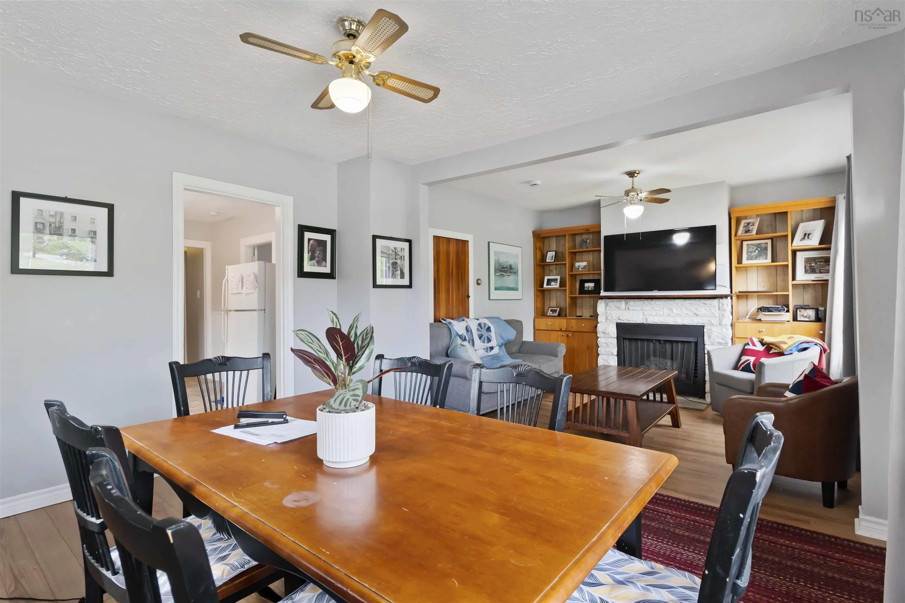 24 Woodlawn Road, Dartmouth, NS B2W 2R6, 2 Bedrooms Bedrooms, ,2 BathroomsBathrooms,Residential,For Sale,Woodlawn,202522993