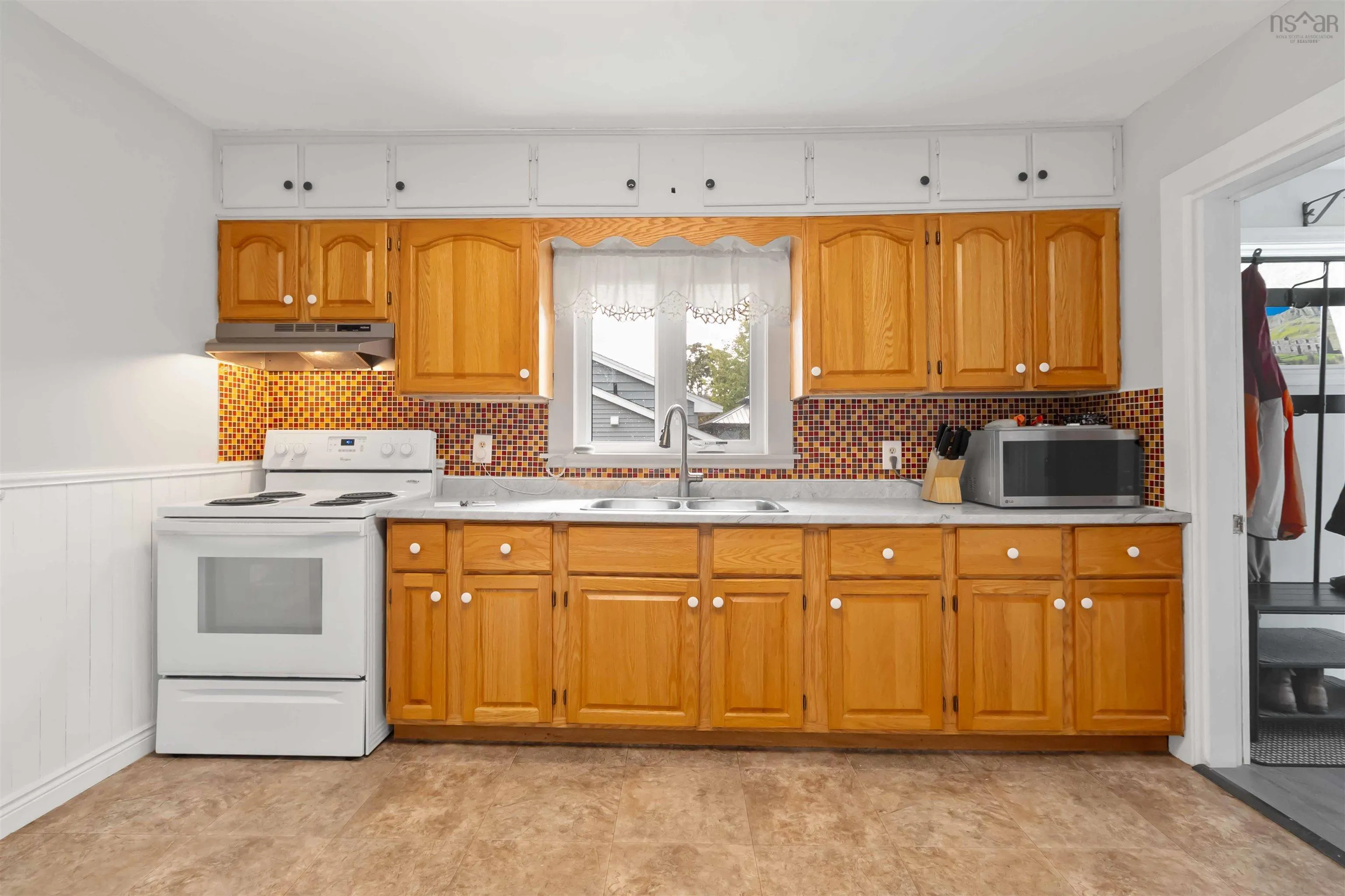 24 Woodlawn Road, Dartmouth, NS B2W 2R6, 2 Bedrooms Bedrooms, ,2 BathroomsBathrooms,Residential,For Sale,Woodlawn,202522993