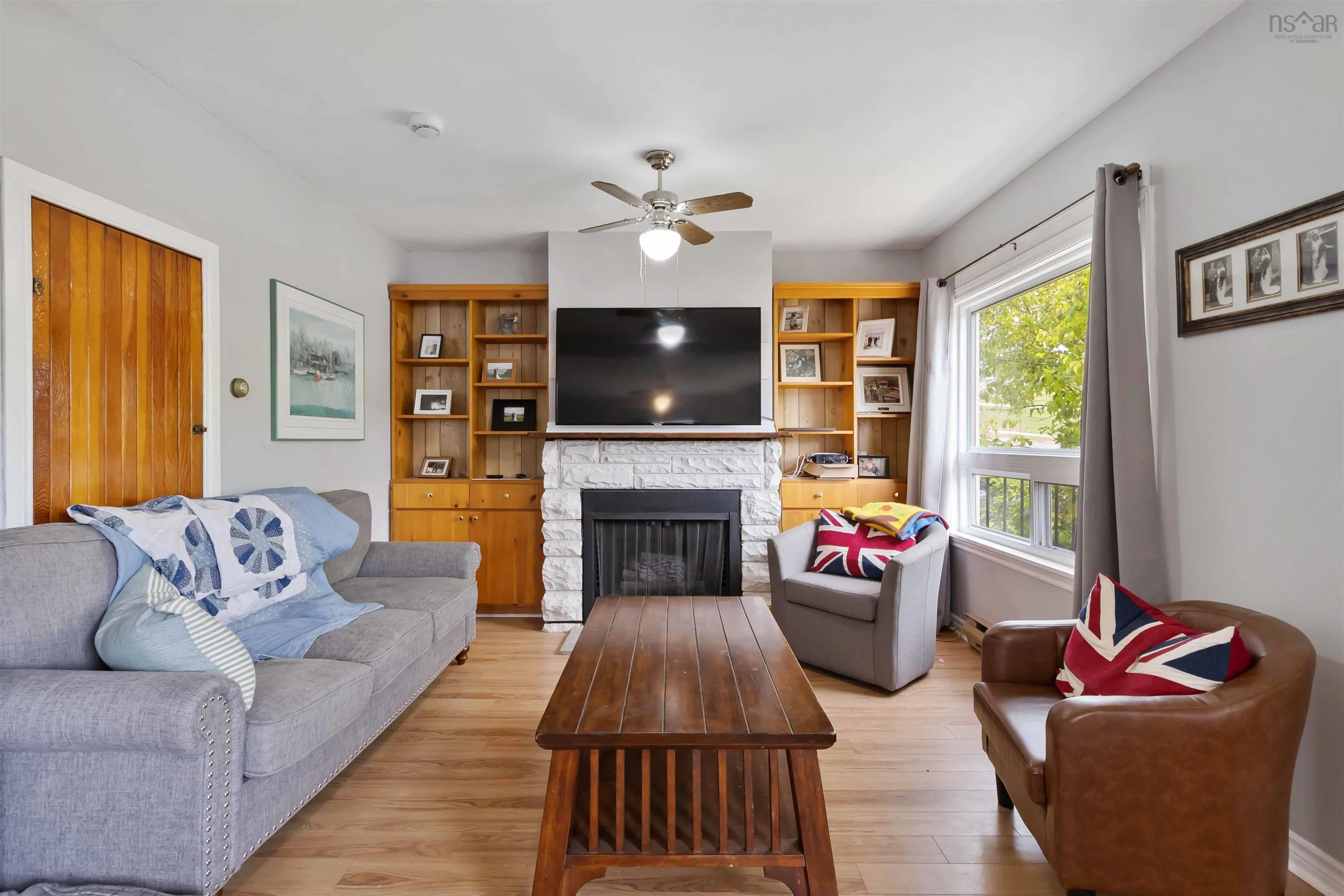 24 Woodlawn Road, Dartmouth, NS B2W 2R6, 2 Bedrooms Bedrooms, ,2 BathroomsBathrooms,Residential,For Sale,Woodlawn,202522993