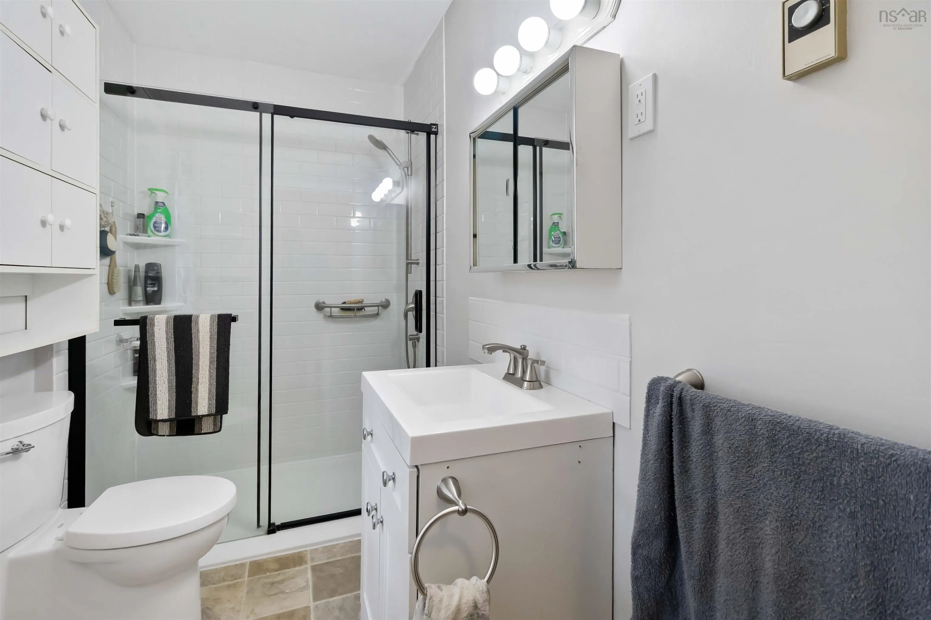 24 Woodlawn Road, Dartmouth, NS B2W 2R6, 2 Bedrooms Bedrooms, ,2 BathroomsBathrooms,Residential,For Sale,Woodlawn,202522993