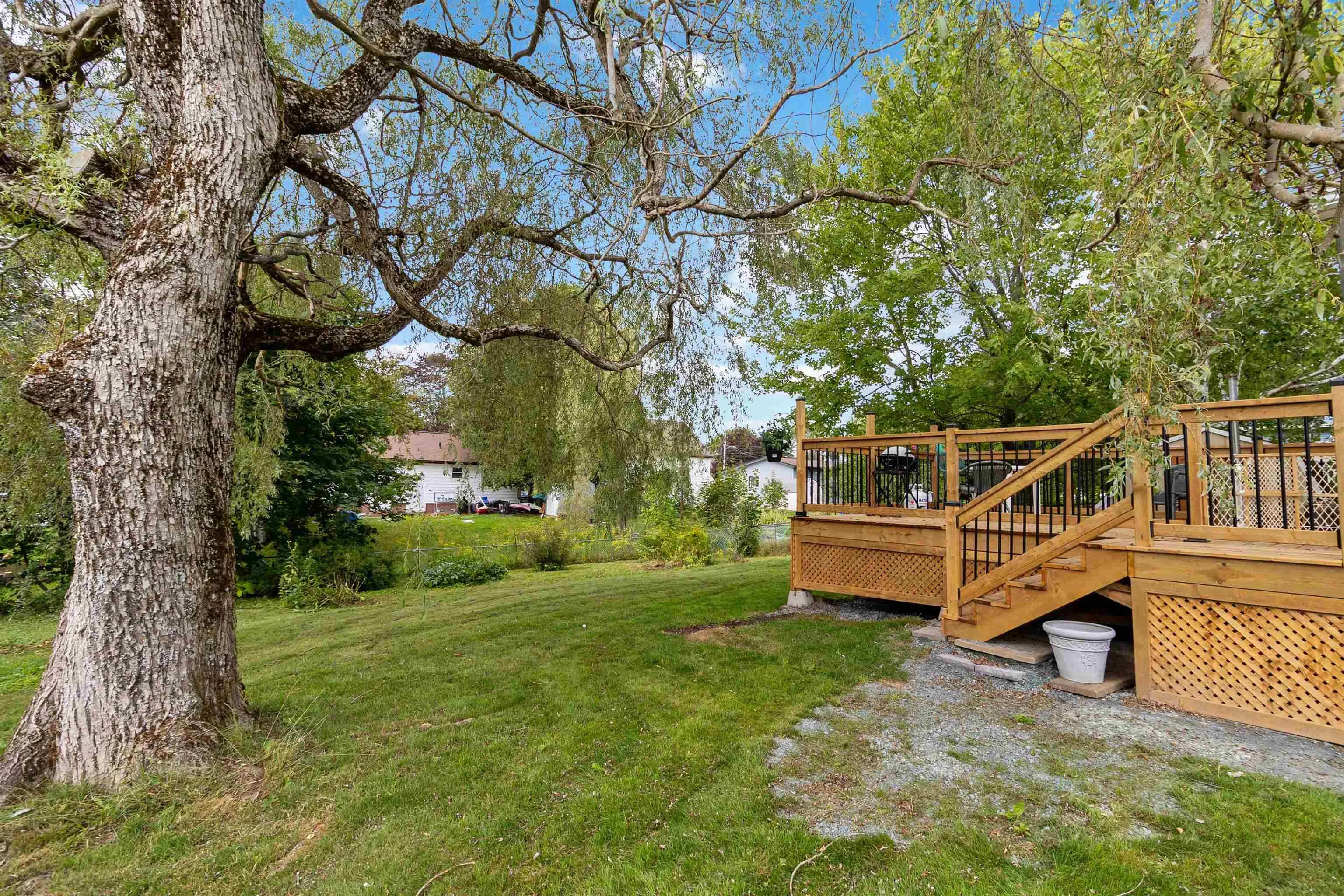 24 Woodlawn Road, Dartmouth, NS B2W 2R6, 2 Bedrooms Bedrooms, ,2 BathroomsBathrooms,Residential,For Sale,Woodlawn,202522993