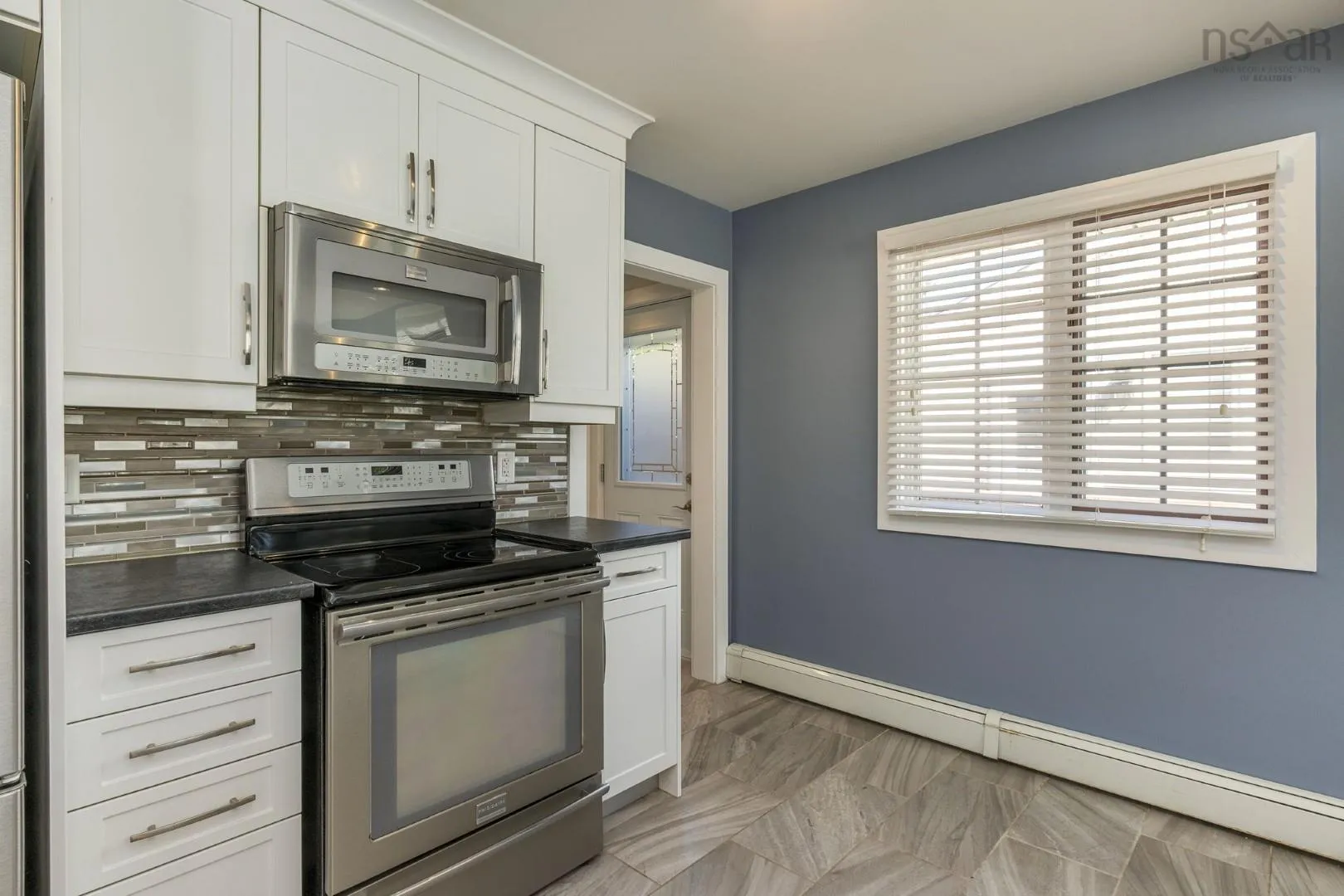 2 Ryland Avenue, Dartmouth, NS B3A 2G5, 3 Bedrooms Bedrooms, ,2 BathroomsBathrooms,Residential,For Sale,Ryland,202525412