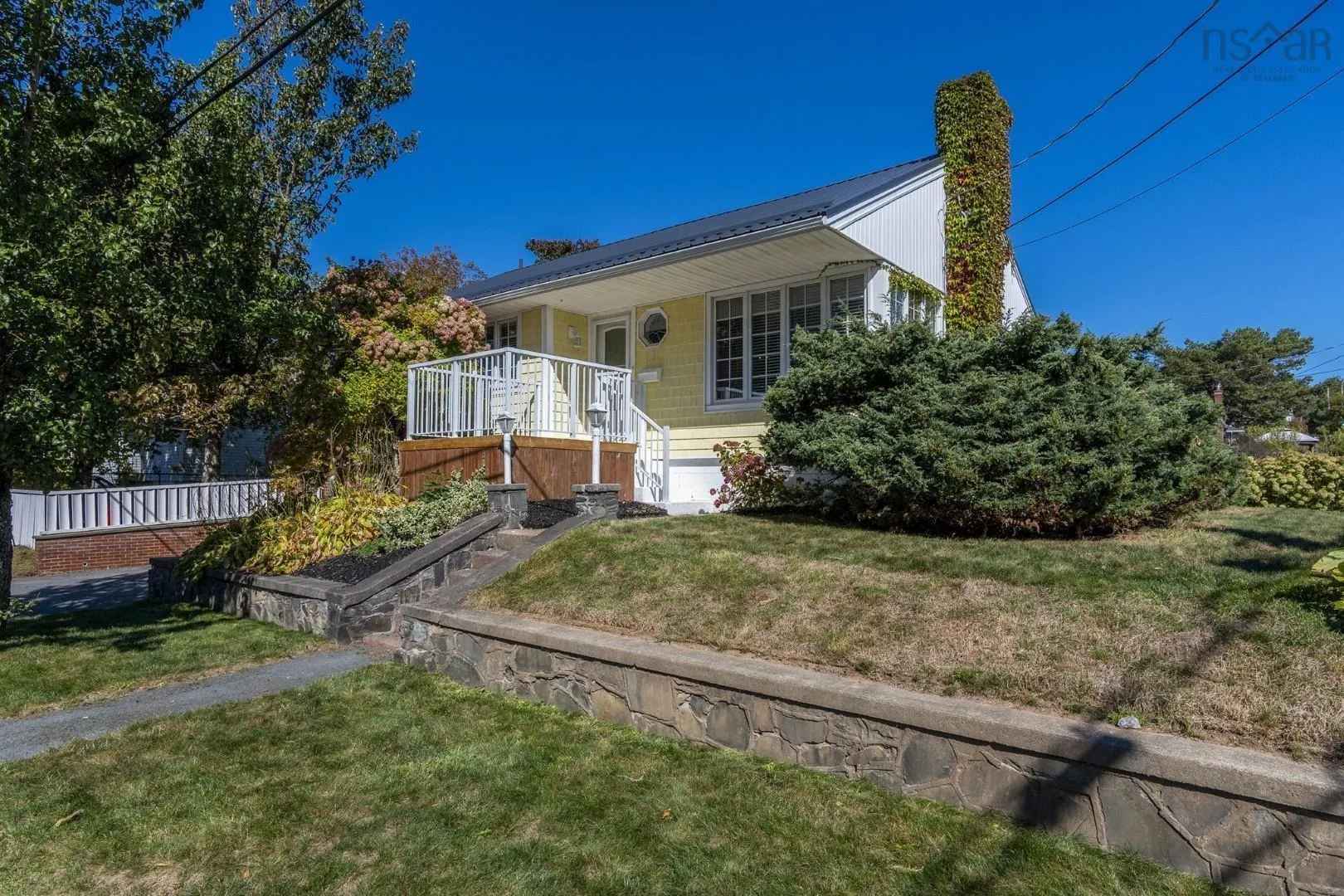 2 Ryland Avenue, Dartmouth, NS B3A 2G5, 3 Bedrooms Bedrooms, ,2 BathroomsBathrooms,Residential,For Sale,Ryland,202525412