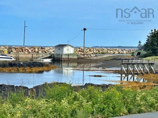 739 Feltzen South Road, Feltzen South, NS B0J 2X0, 2 Bedrooms Bedrooms, ,2 BathroomsBathrooms,Residential,For Sale,Feltzen South,202521384